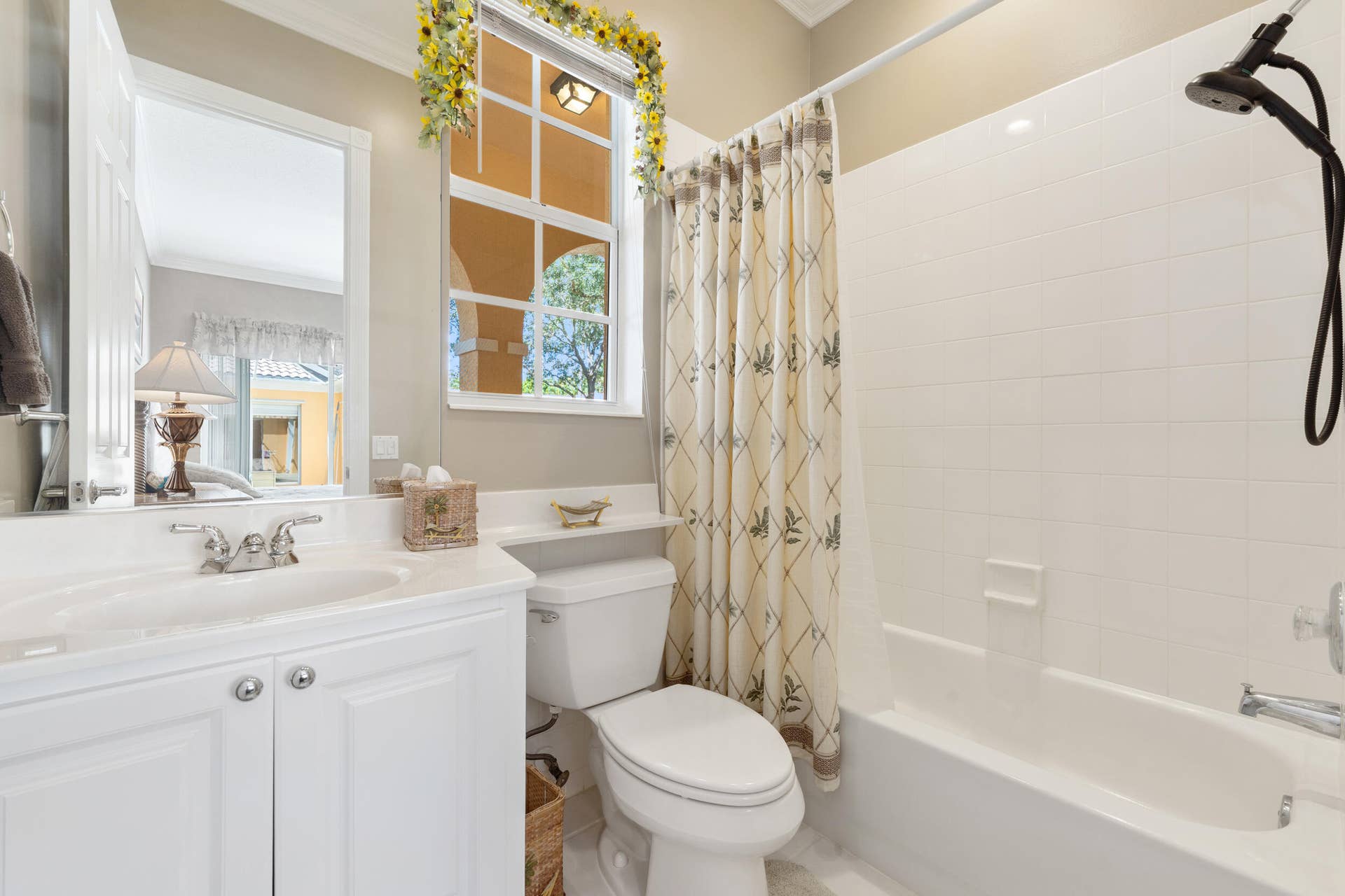 3723 Community Drive, Jupiter, FL 33458 Bath # 3