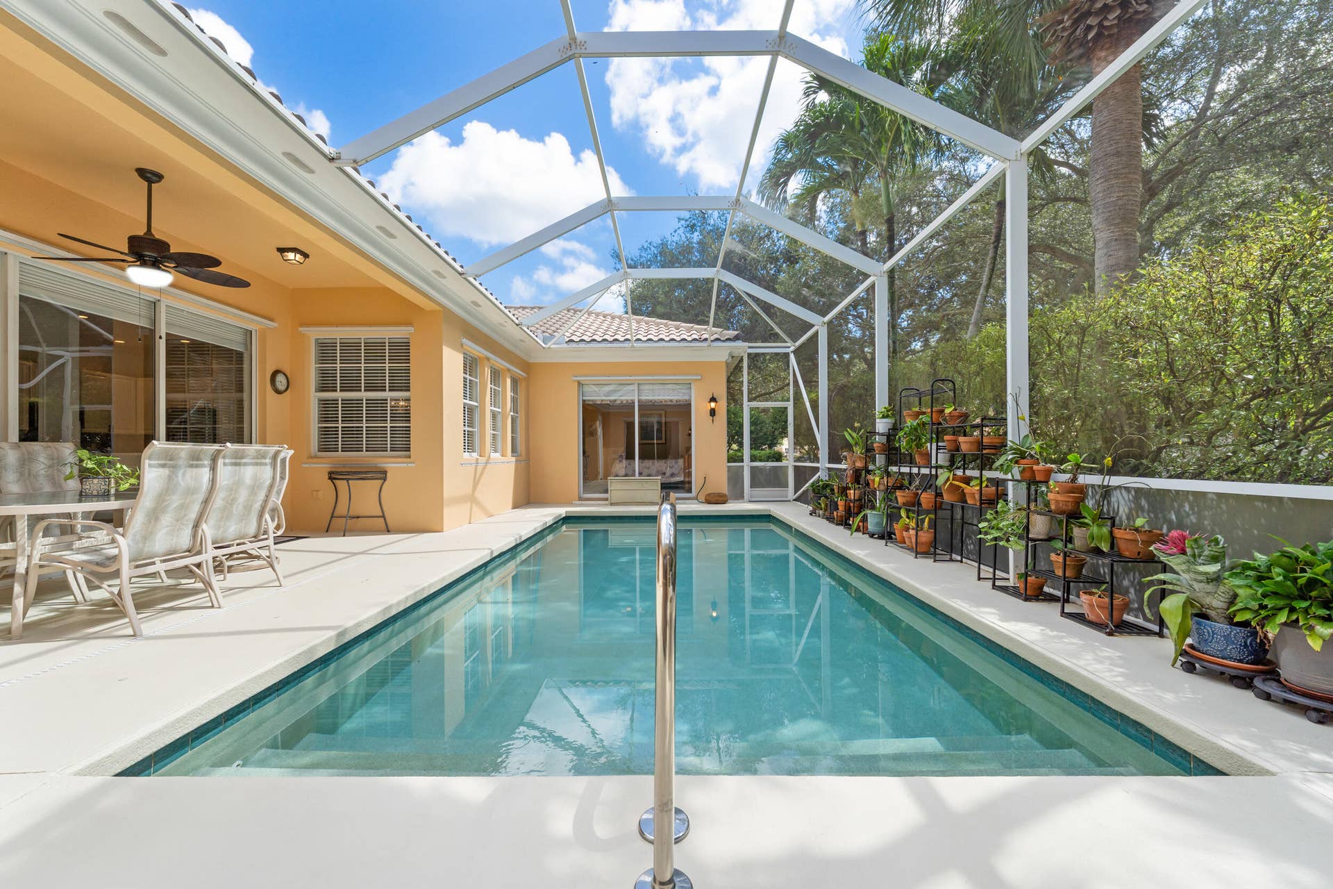 3723 Community Drive, Jupiter, FL 33458 Screened in Pool