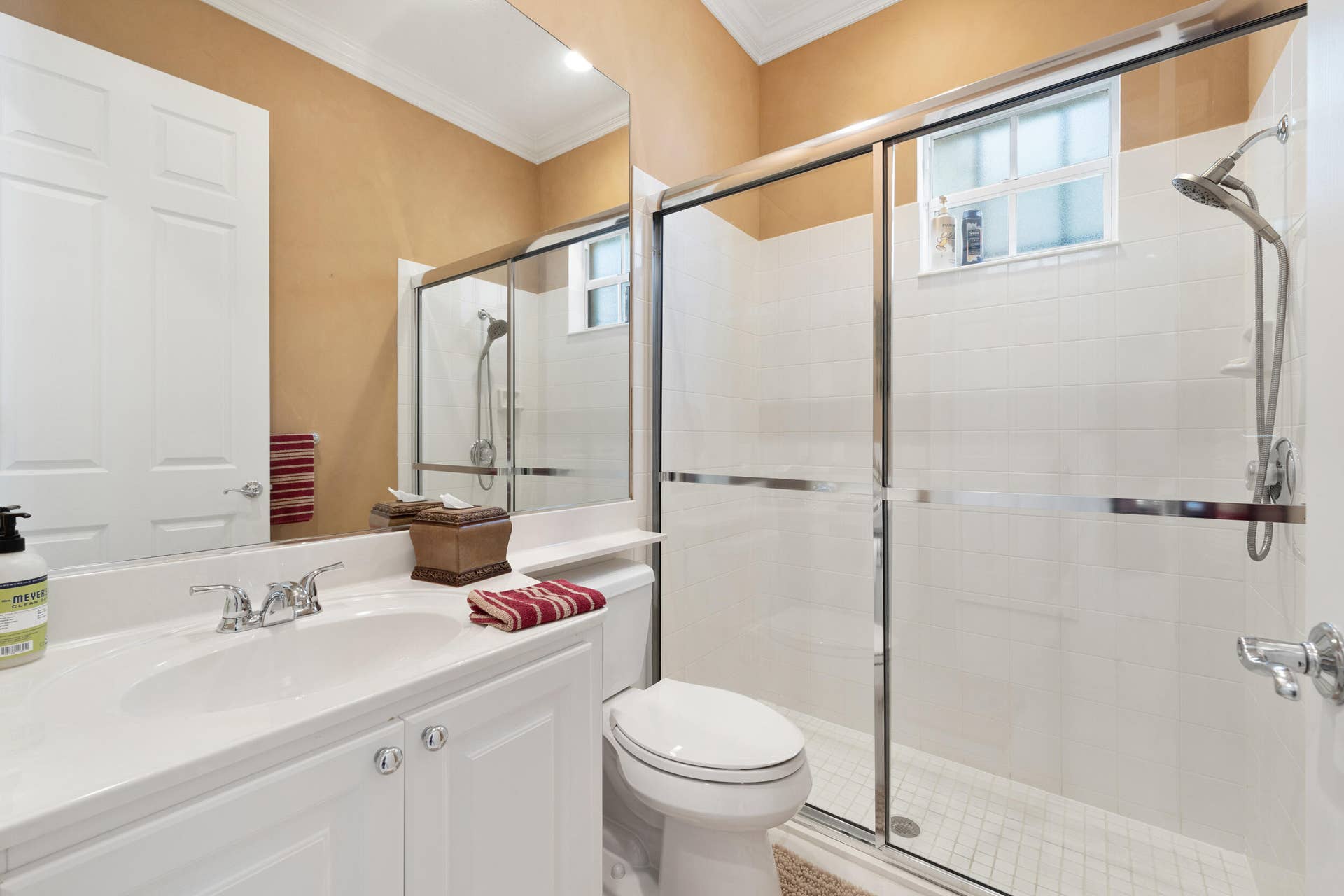 3723 Community Drive, Jupiter, FL 33458 Bath # 2