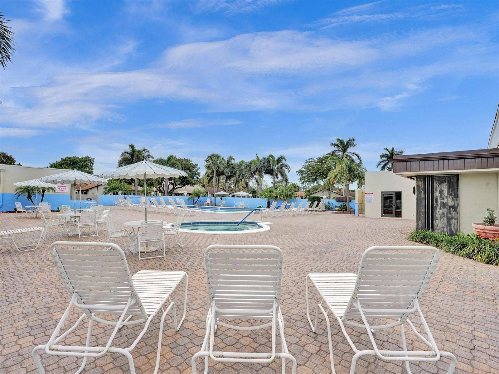 Clubhouse pool/hot tub