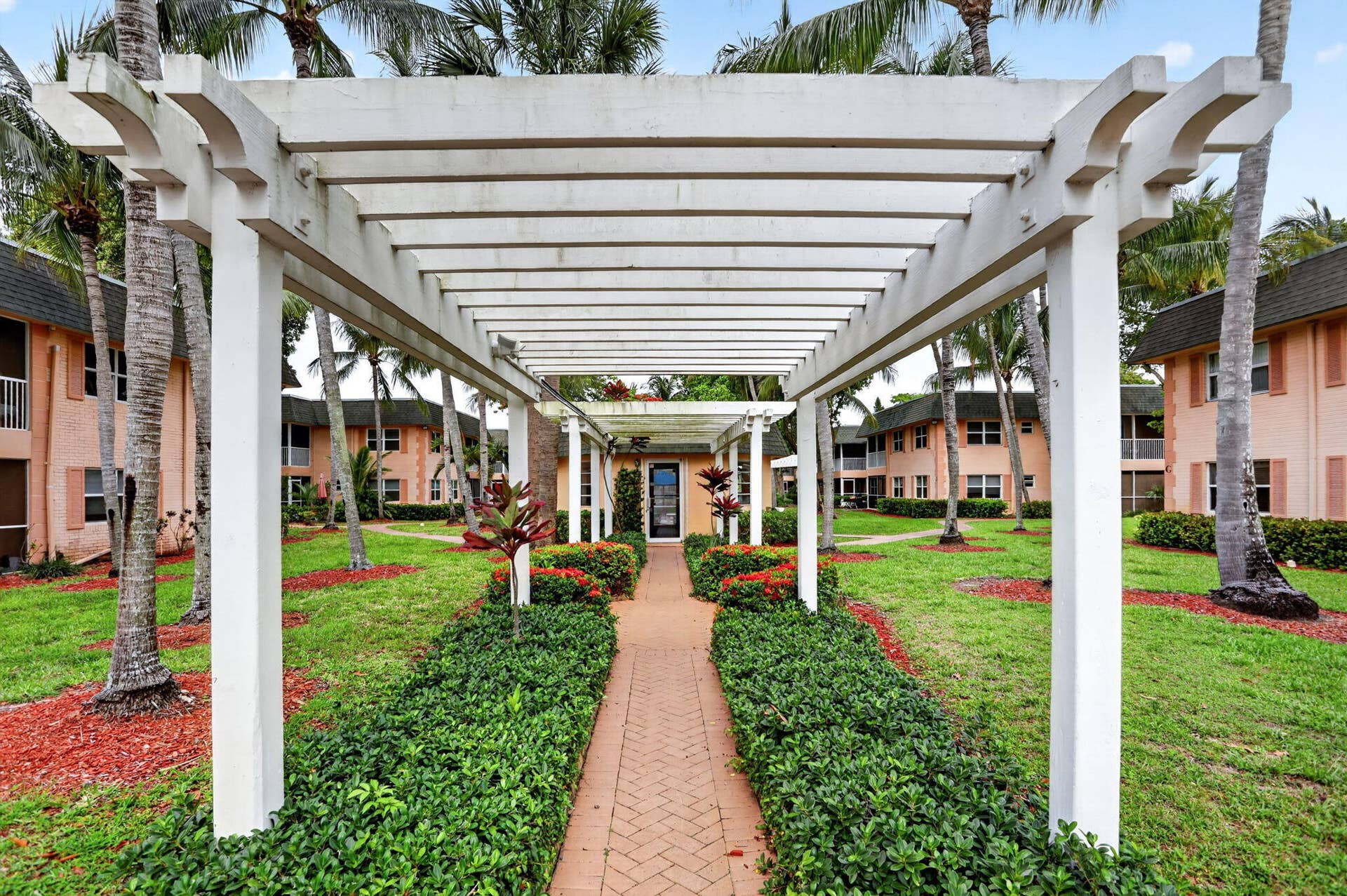 770 SE 2ND Avenue, #A107, Deerfield Beach, FL 33441 29-web-or-mls-770-3214
