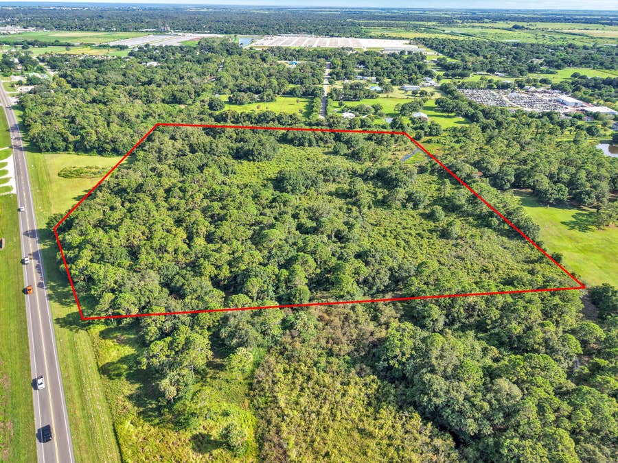 Property photo for 1000 NW 38th Avenue, Okeechobee, FL