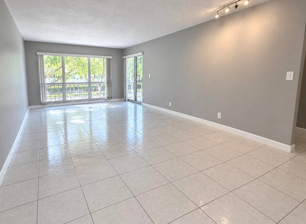 5501 NE 25TH Avenue, #6, Fort Lauderdale, Fort Lauderdale, FL 33308 IMG_5660