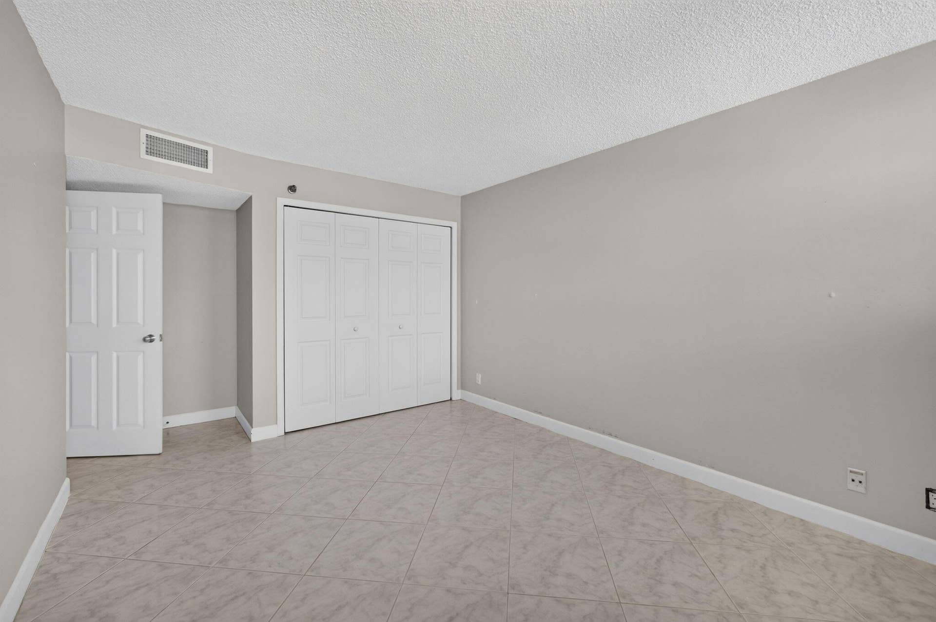 600 Ocean Drive, #9A, Juno Beach, FL 33408 50-web-or-mls-5D1A7902