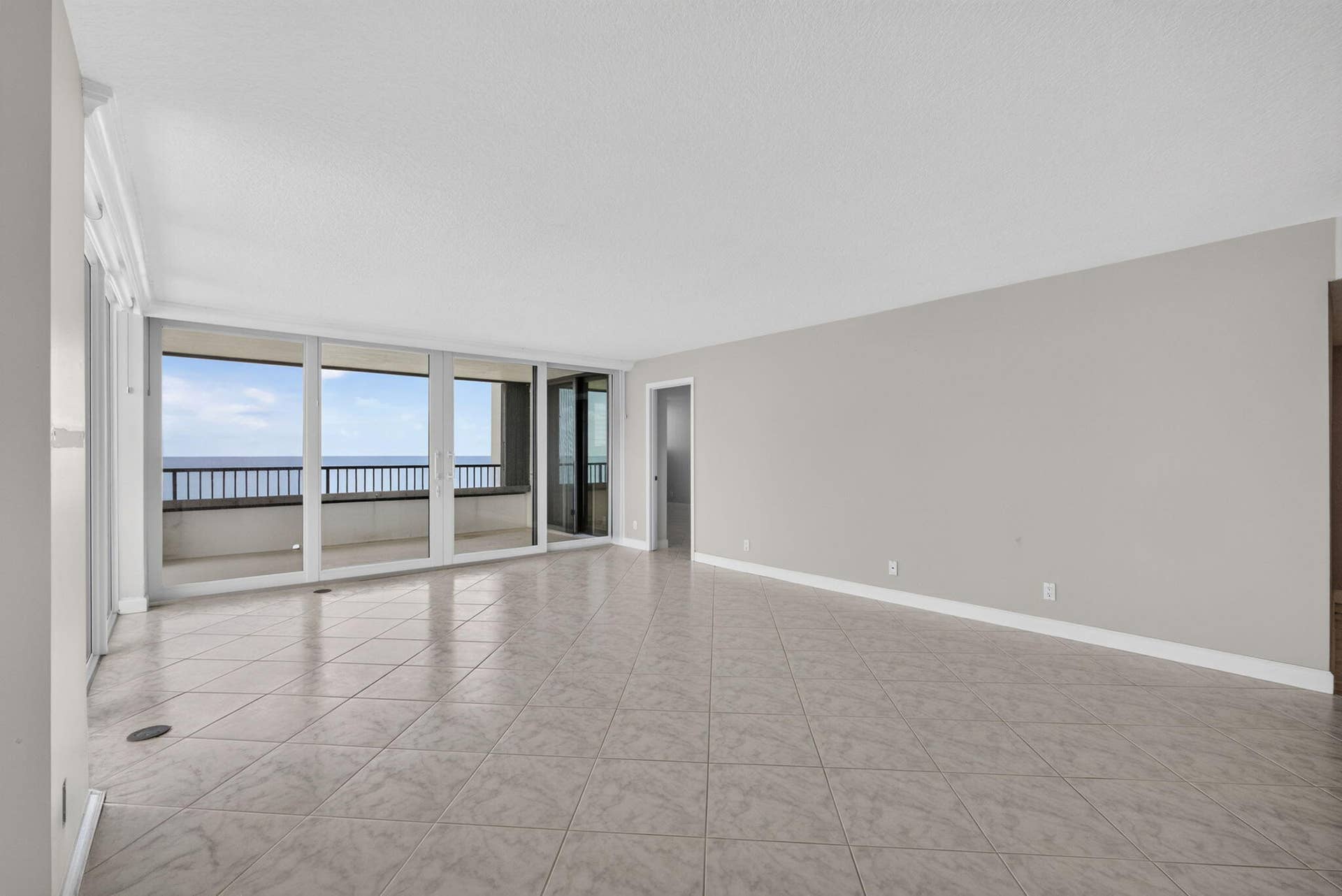 600 Ocean Drive, #9A, Juno Beach, FL 33408 23-web-or-mls-5D1A7762