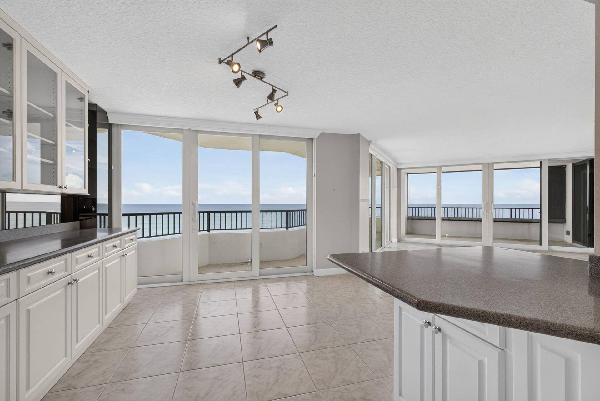 600 Ocean Drive, #9A, Juno Beach, FL 33408 28-web-or-mls-5D1A7787