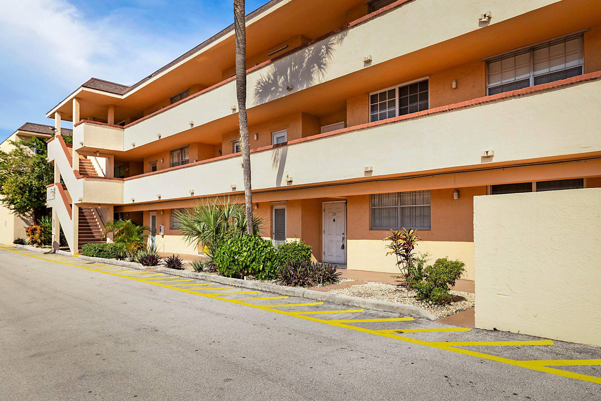 4502 N Federal Hwy Unit 125-1