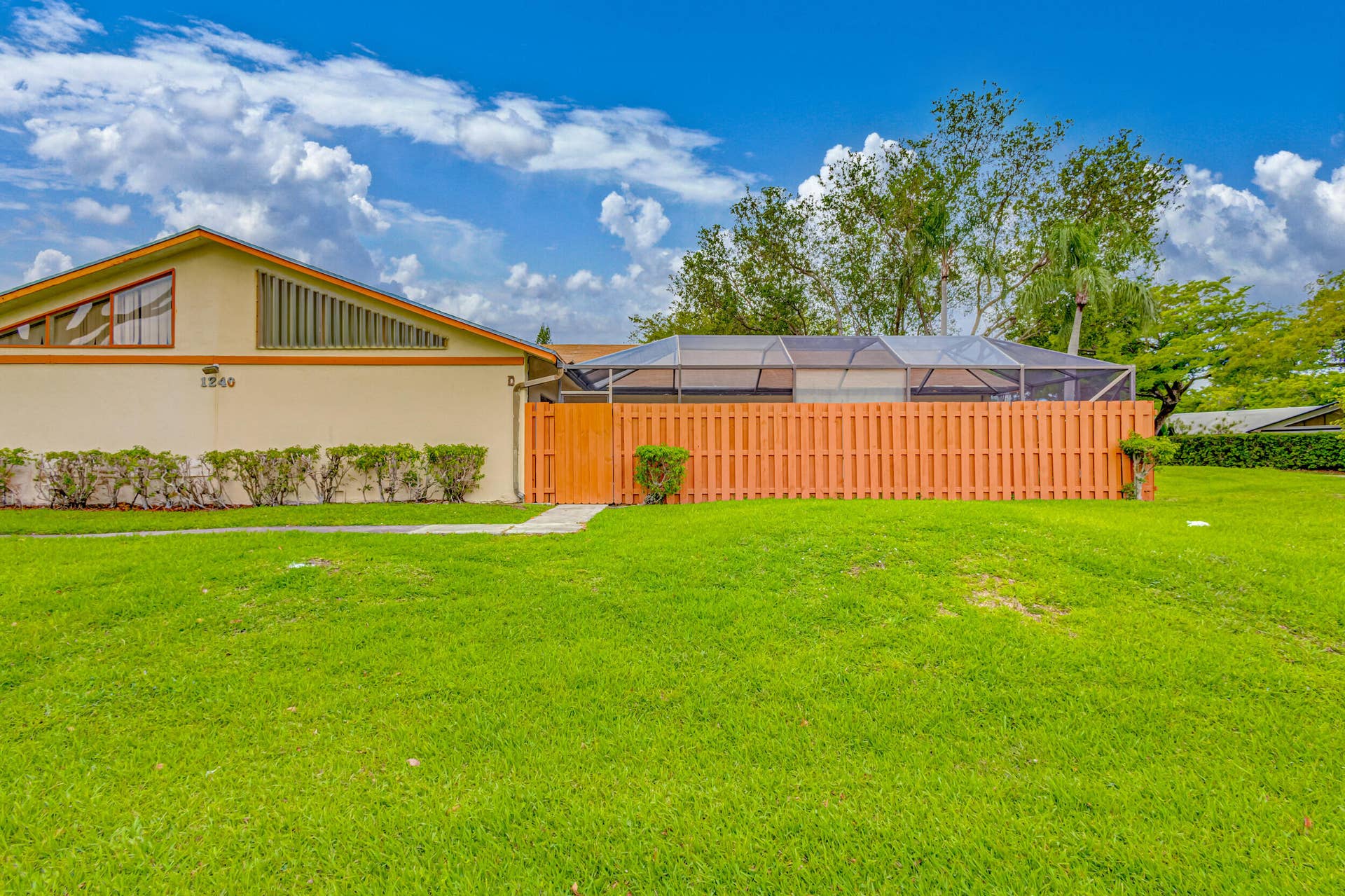 1240 SUMMIT PLACE Circle, #D, West Palm Beach, West Palm Beach, FL 33415 Front Exterior