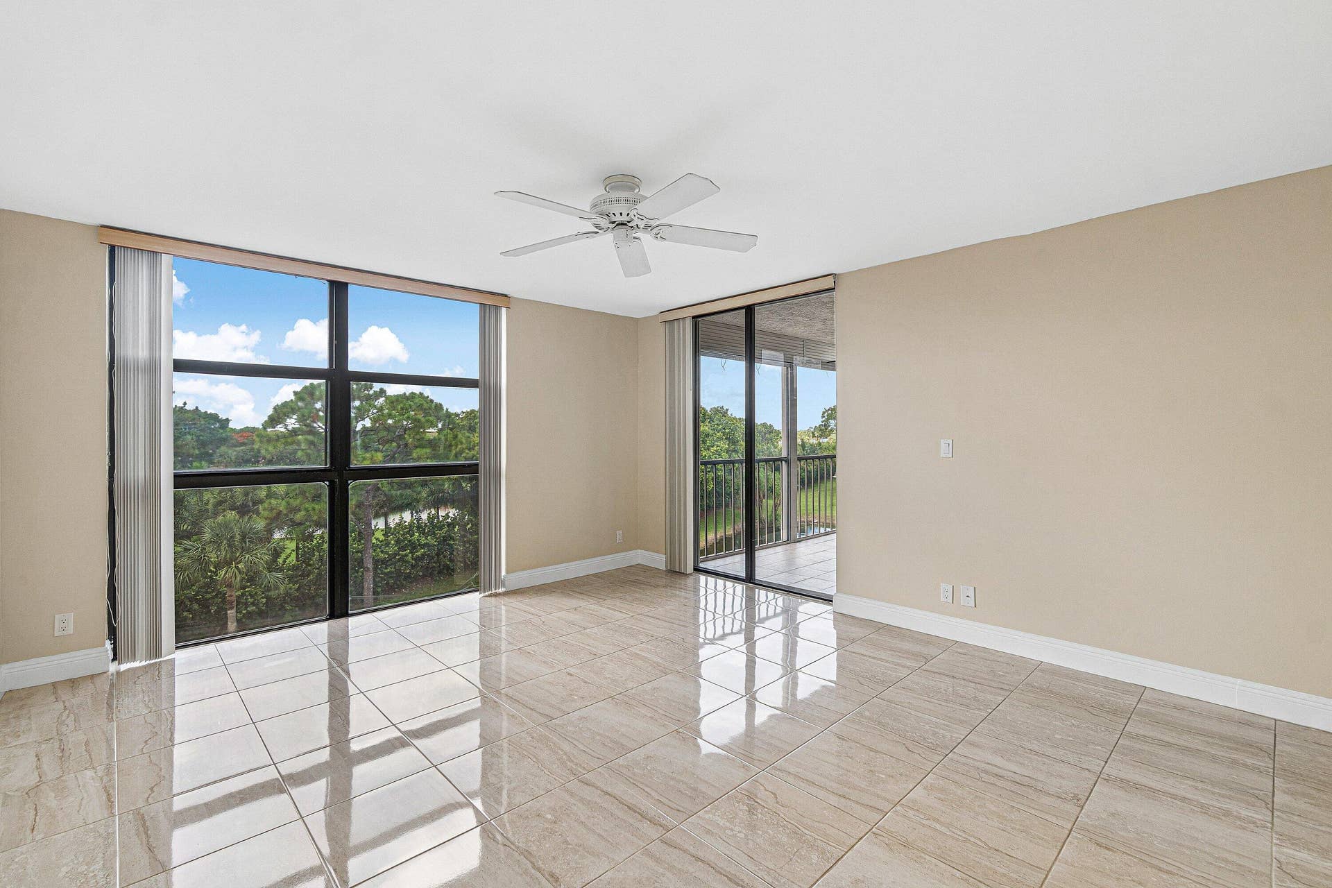 6562 BOCA DEL MAR Drive, #526, Boca Raton, FL 33433 Primary