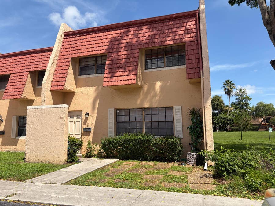 Property photo for 40 SPINNING WHEEL Lane, Tamarac, FL