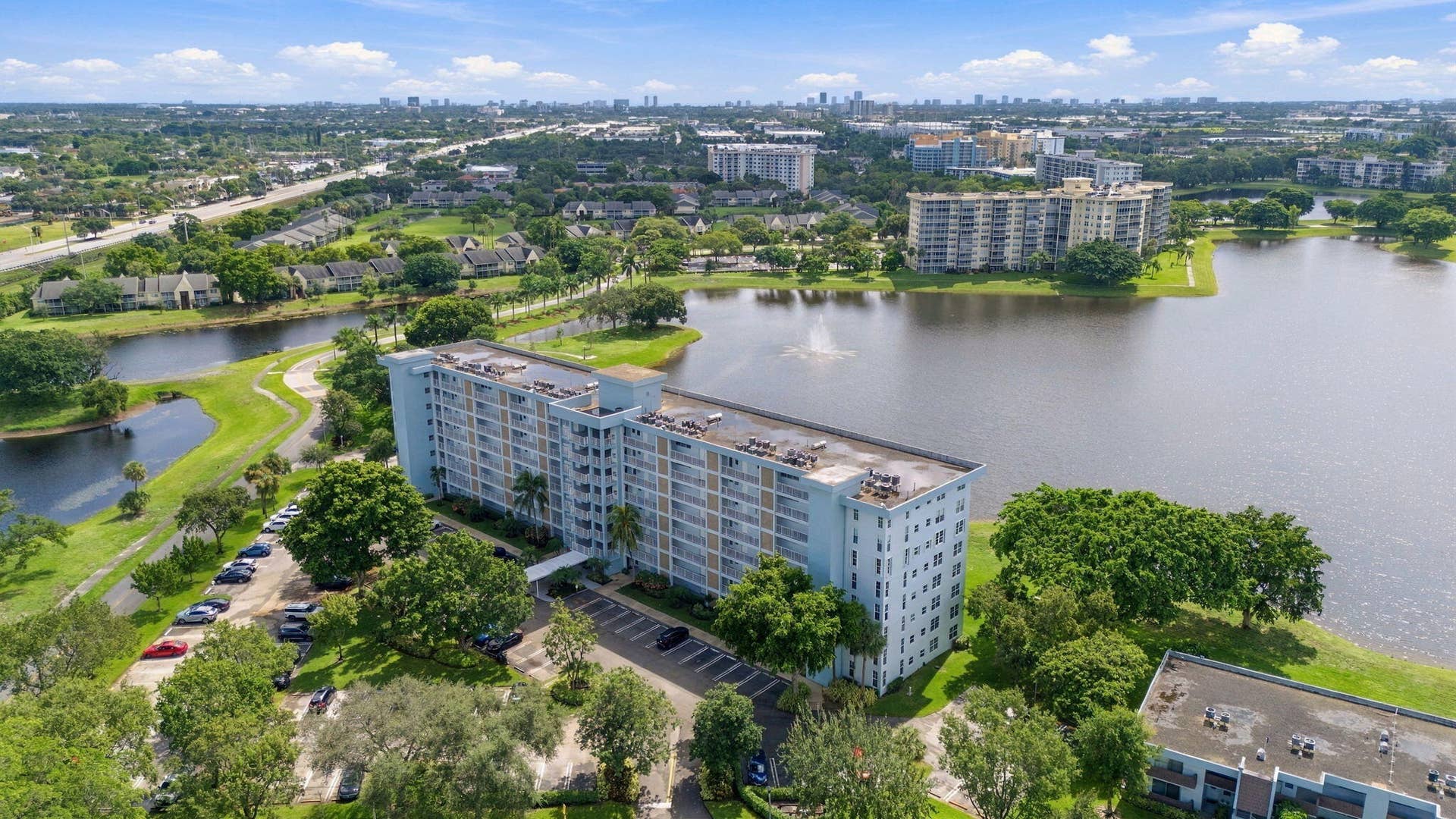 3091 N COURSE Drive, #106, Pompano Beach, FL 33069 2-web-or-mls-DJI_20260910111906_0089_D