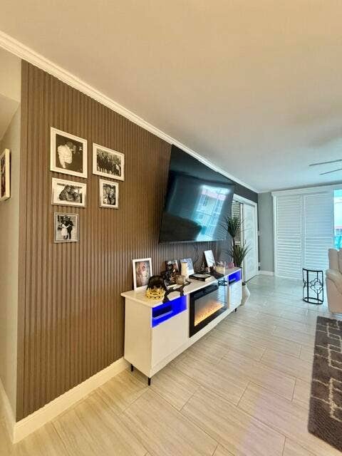 3150 NE 48TH Court, #410, Lighthouse Point, FL 33064 TV Wall