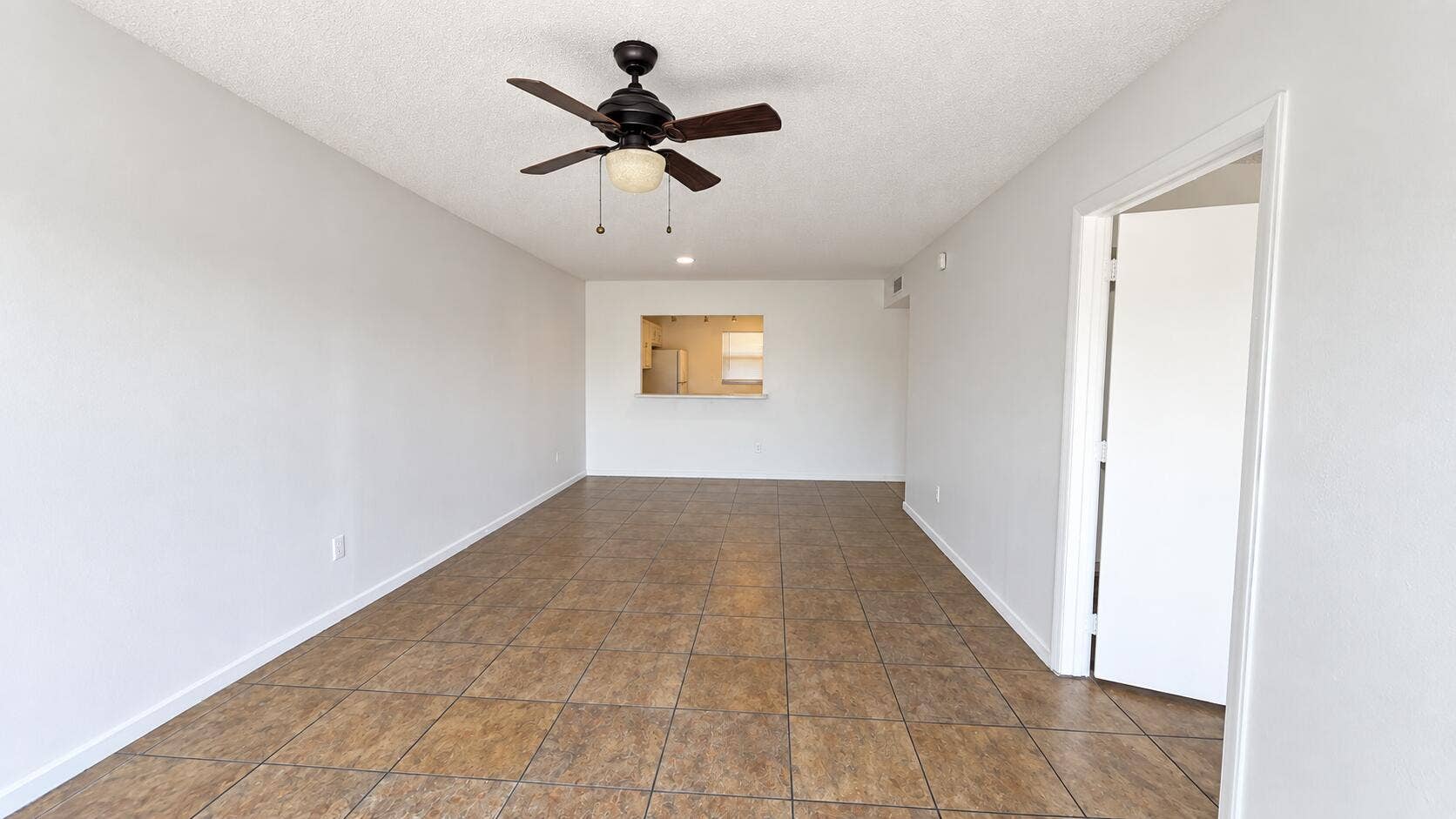 4131 STIRLING, #305, Dania Beach, FL 33314 living