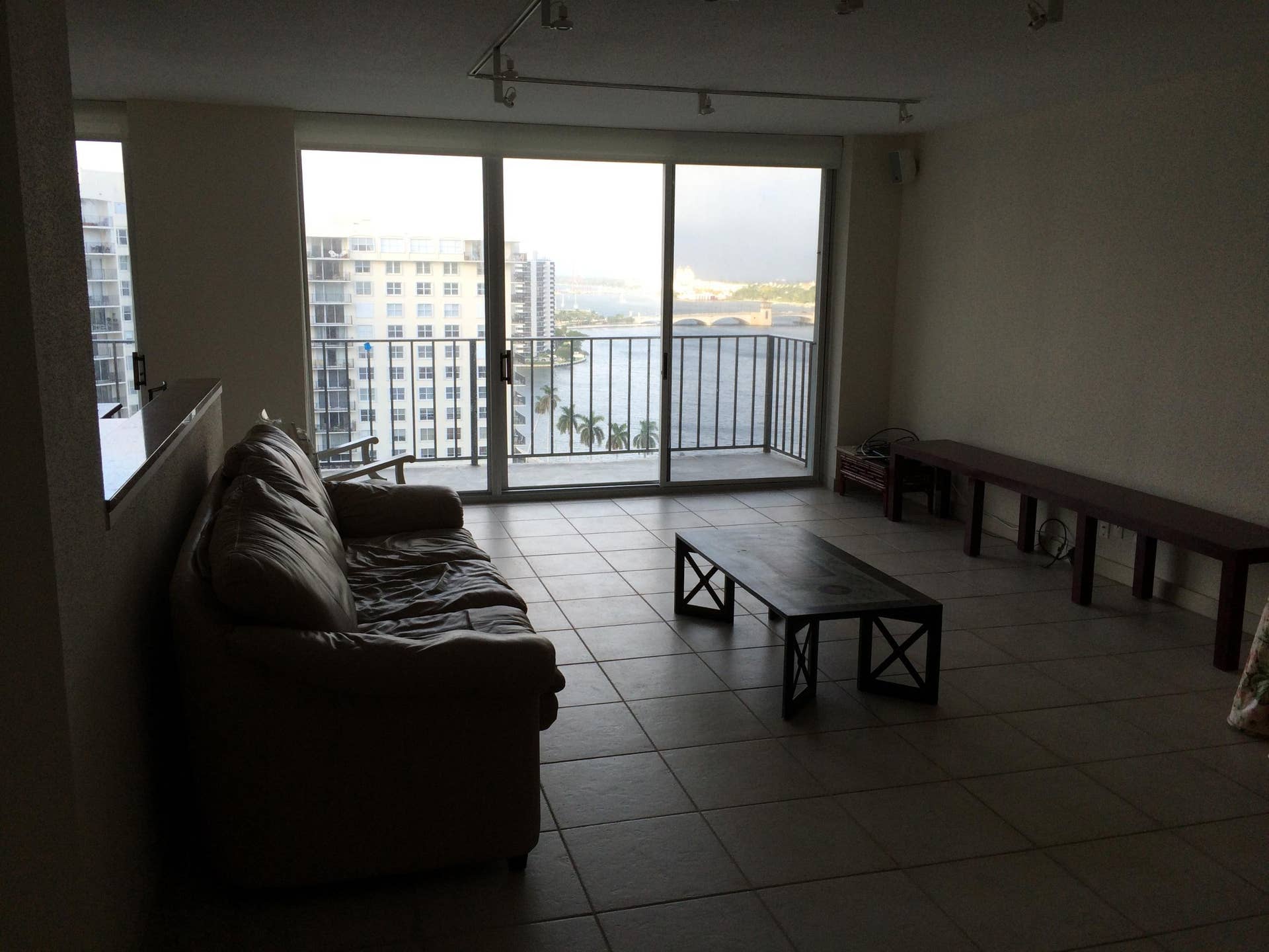 1801 S Flagler Drive, #1805, West Palm Beach, FL 33401 Living Room