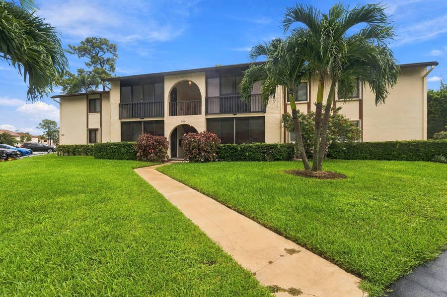 Property photo for 308 KNOTTY PINE Circle, #D-1, Greenacres, FL