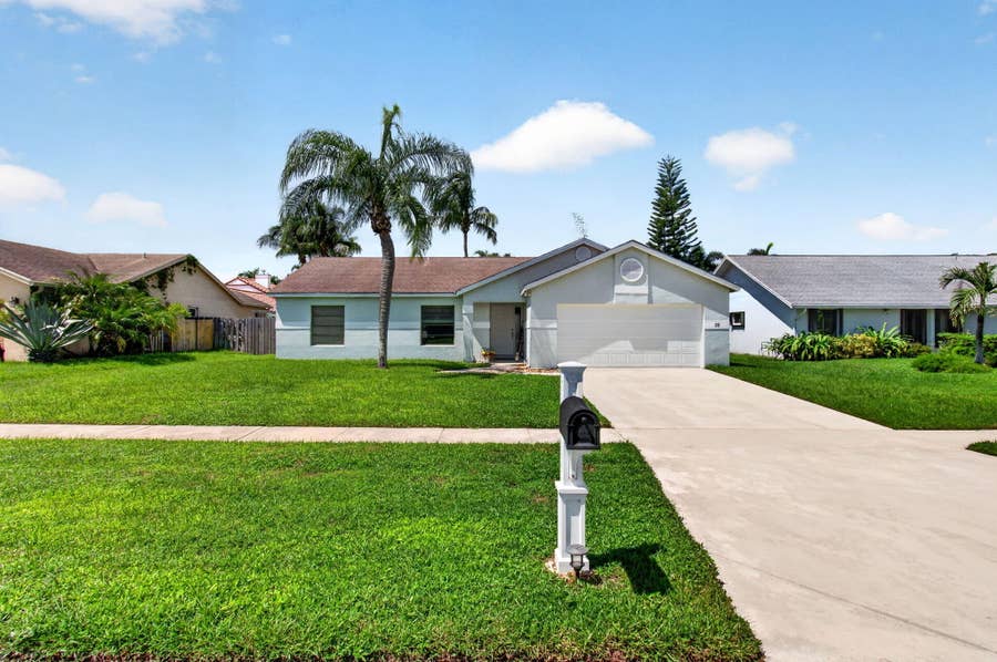 Property photo for 39 CEDAR Circle, Boynton Beach, FL