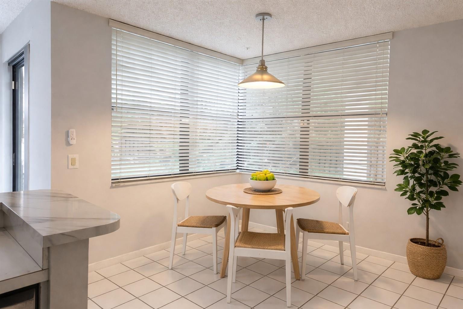 10461 NW 12th Court, Plantation, FL 33322 Breakfast Area, Virtually staged
