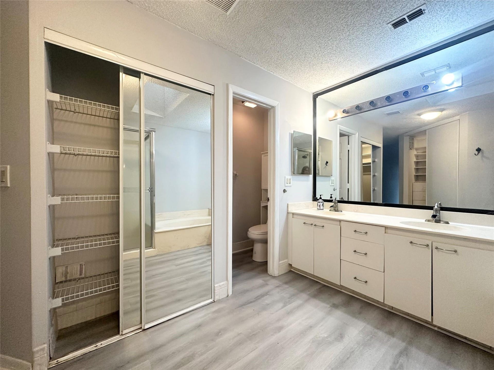 10461 NW 12th Court, Plantation, FL 33322 Photo 8