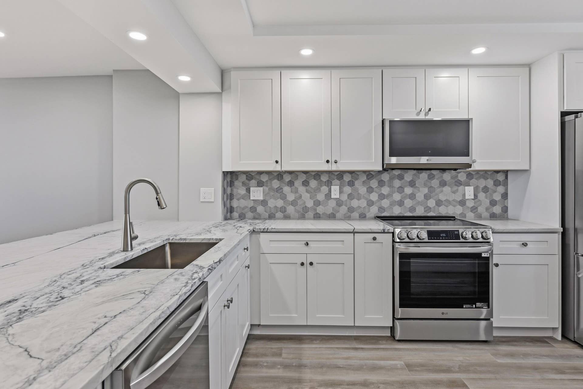 013-015-1012 N Ocean Blvd-4200x2804