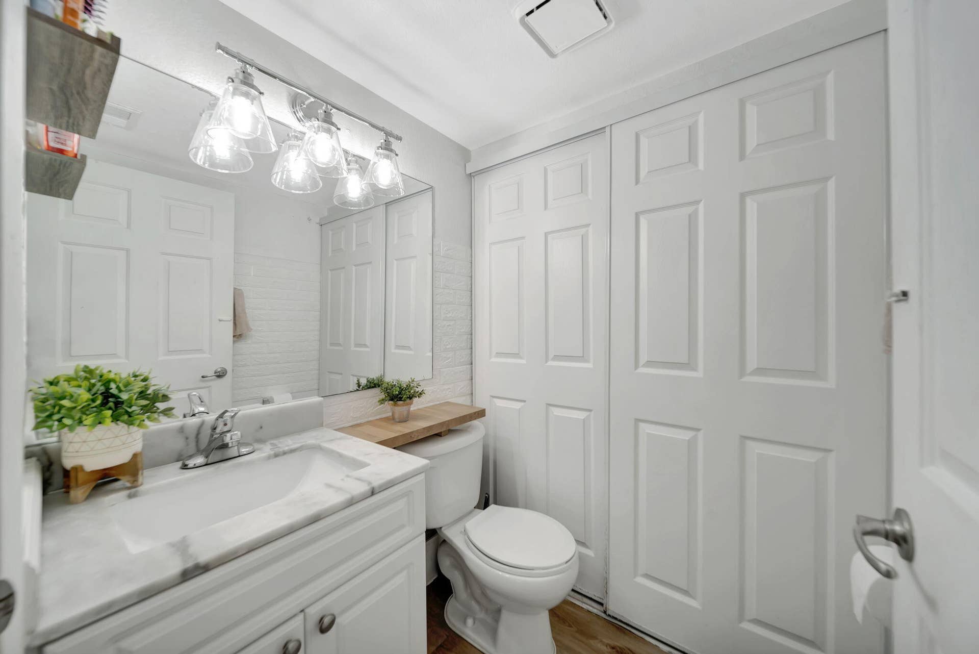 8105 SEVERN Drive, #C, Boca Raton, FL 33433 16_HALF BATH_LAUNDRY_2