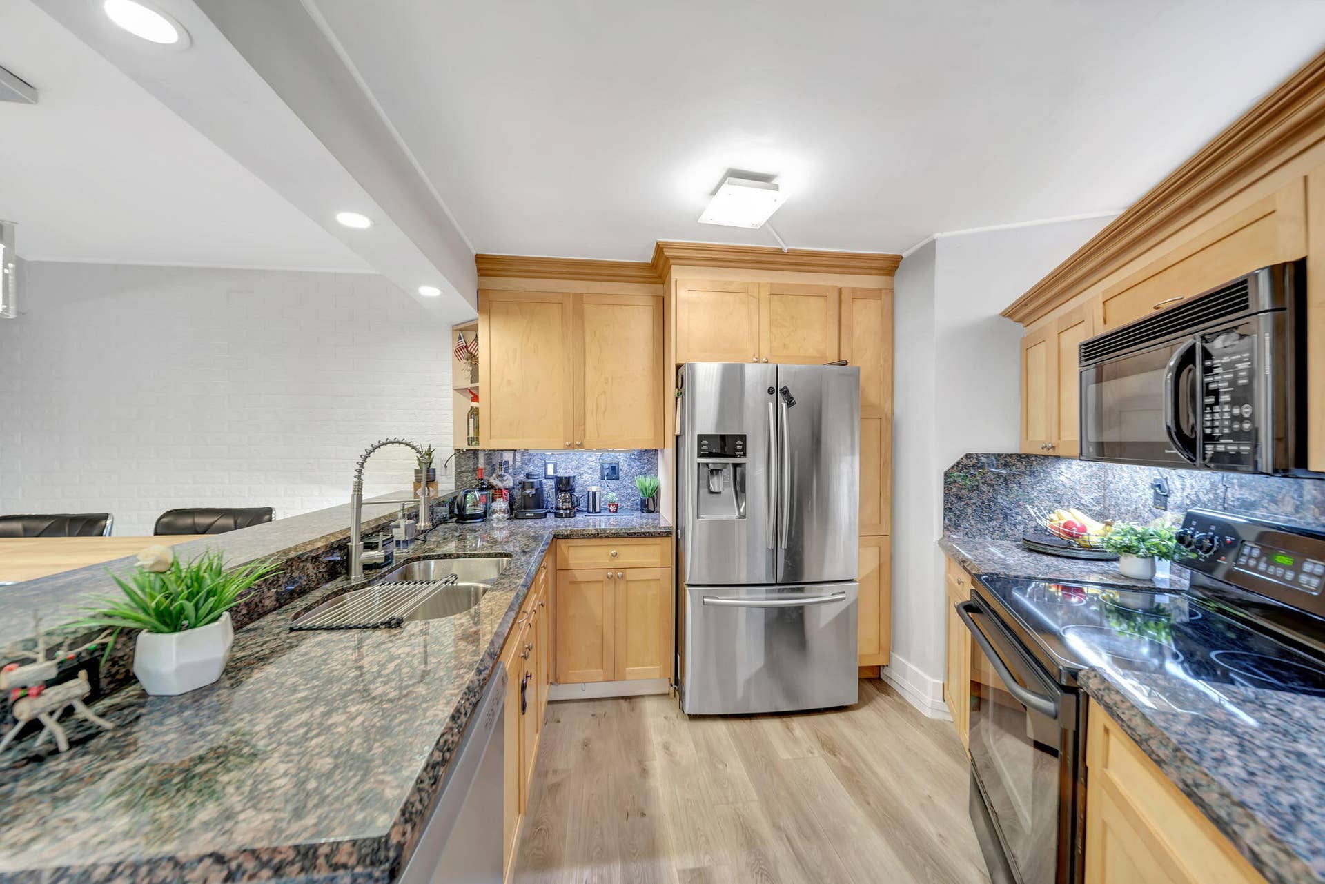 8105 SEVERN Drive, #C, Boca Raton, FL 33433 14_KITCHEN_2