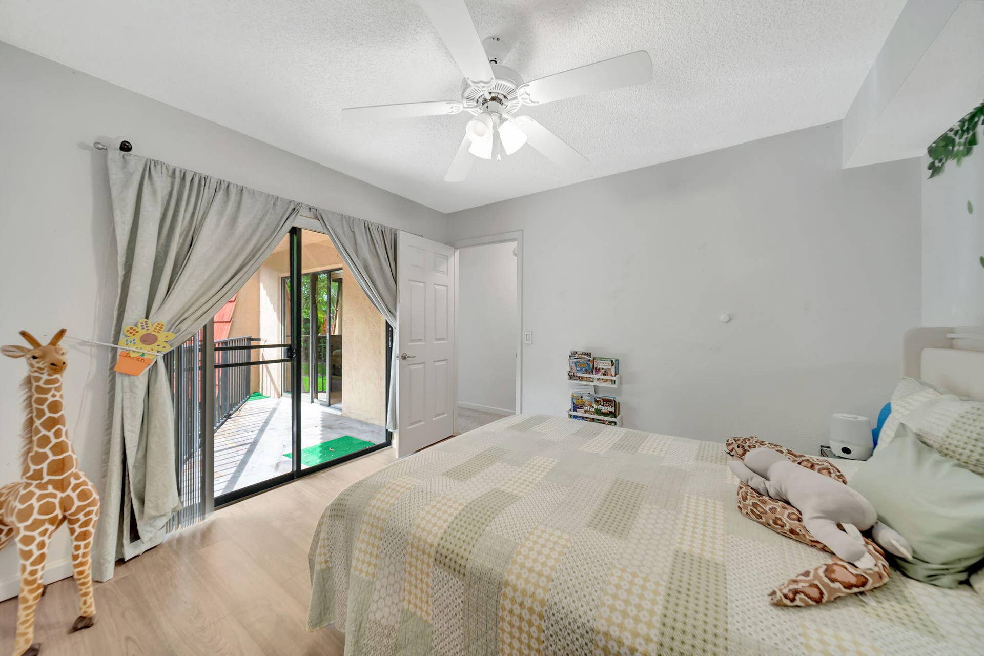 8105 SEVERN Drive, #C, Boca Raton, FL 33433 25_BR_SUITE_2B