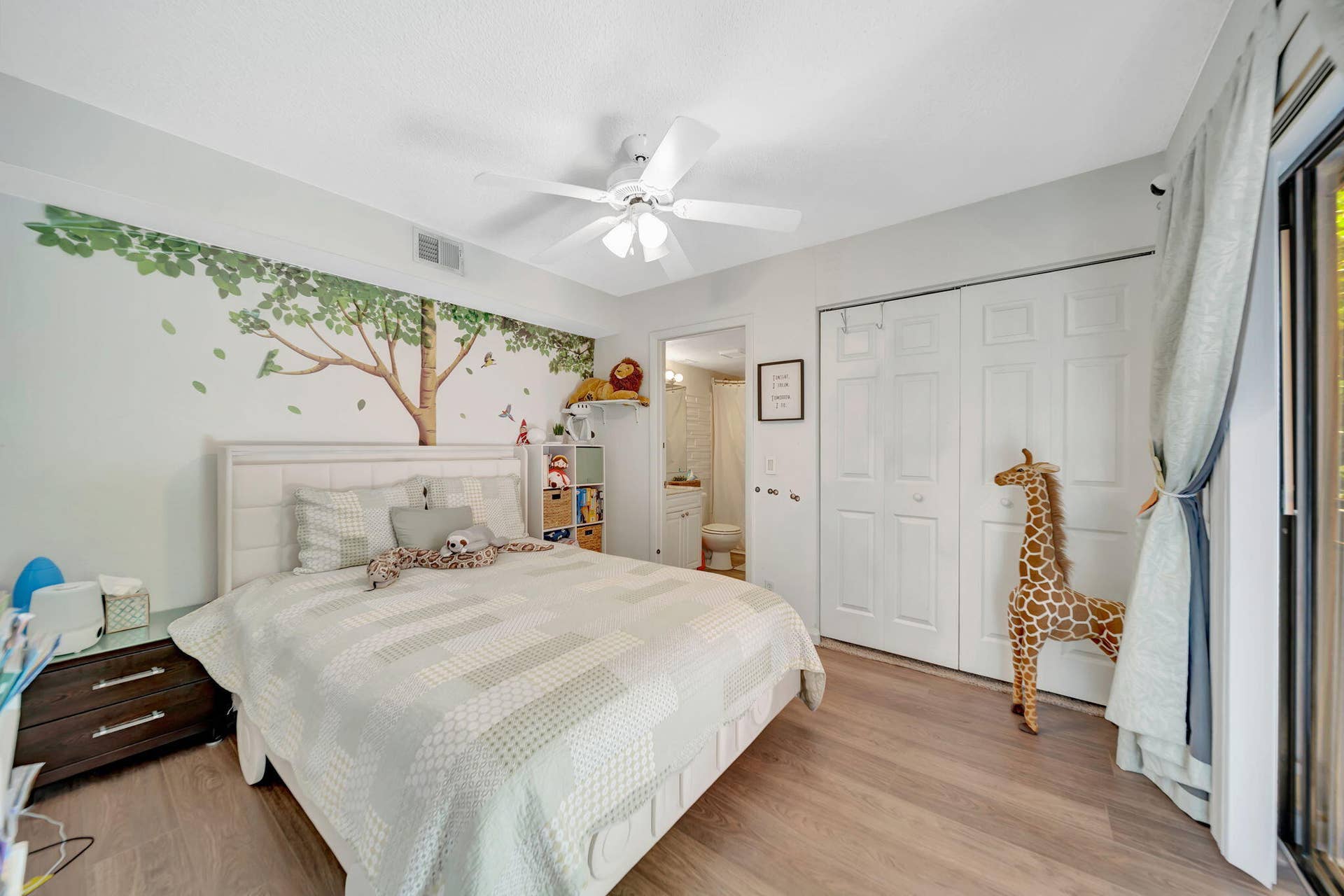 8105 SEVERN Drive, #C, Boca Raton, FL 33433 24_BR_SUITE_2