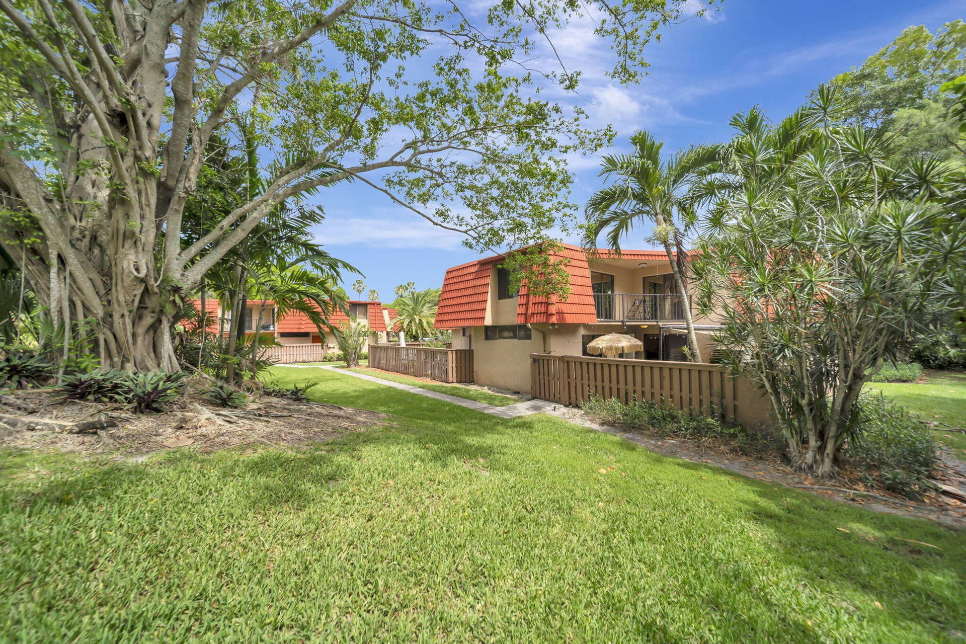 8105 SEVERN Drive, #C, Boca Raton, FL 33433 35_TH ENTRY WAY_3