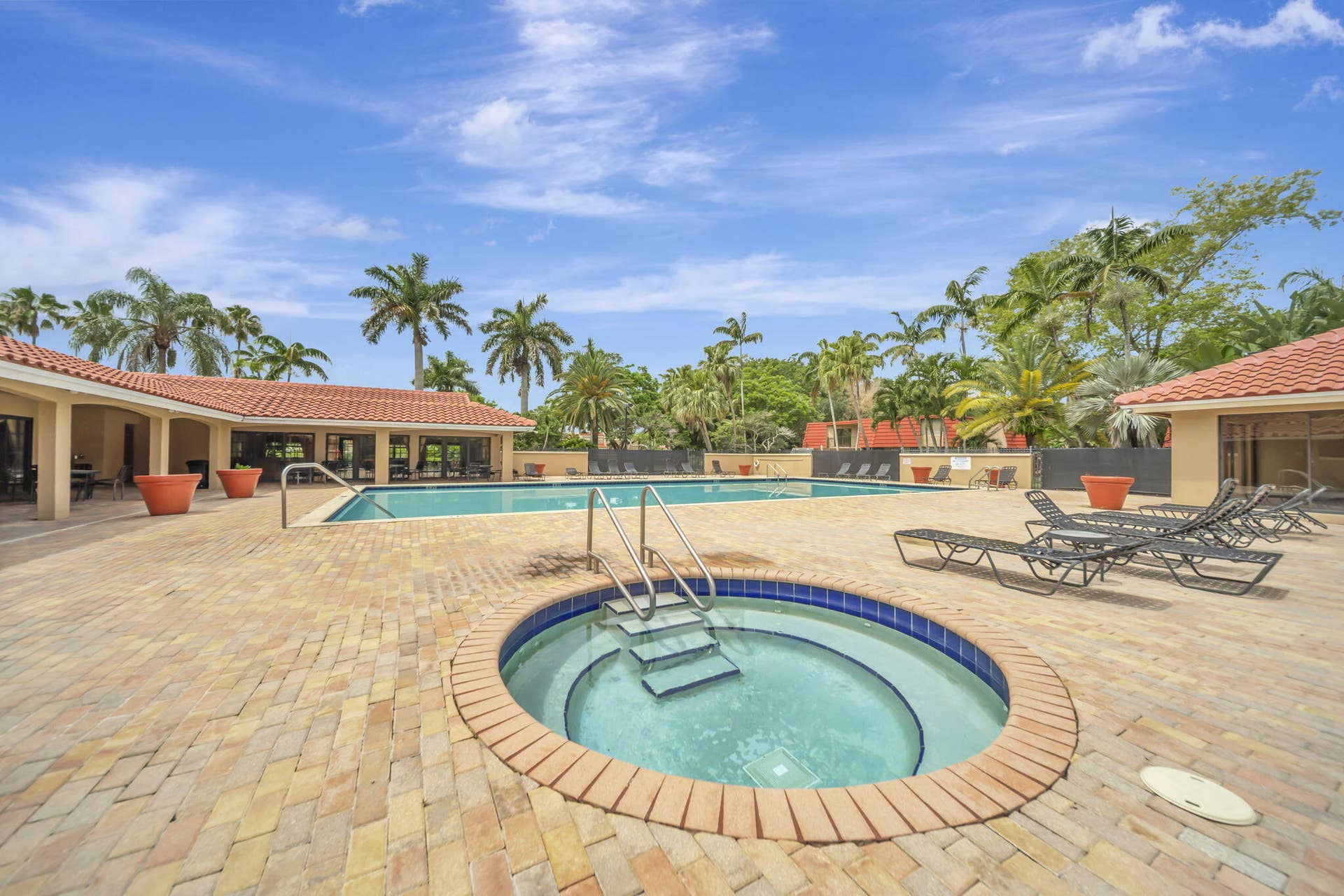 8105 SEVERN Drive, #C, Boca Raton, FL 33433 44_AMENITIES_JACUZZI