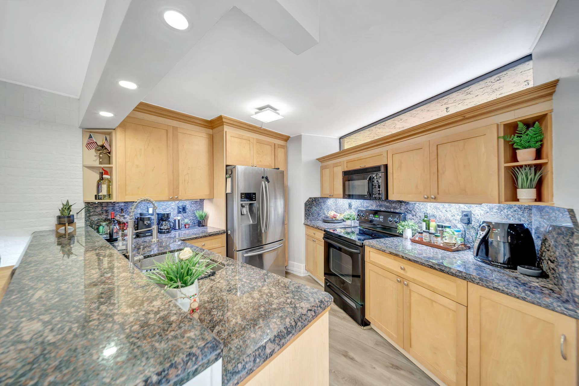 8105 SEVERN Drive, #C, Boca Raton, FL 33433 13_KITCHEN_1