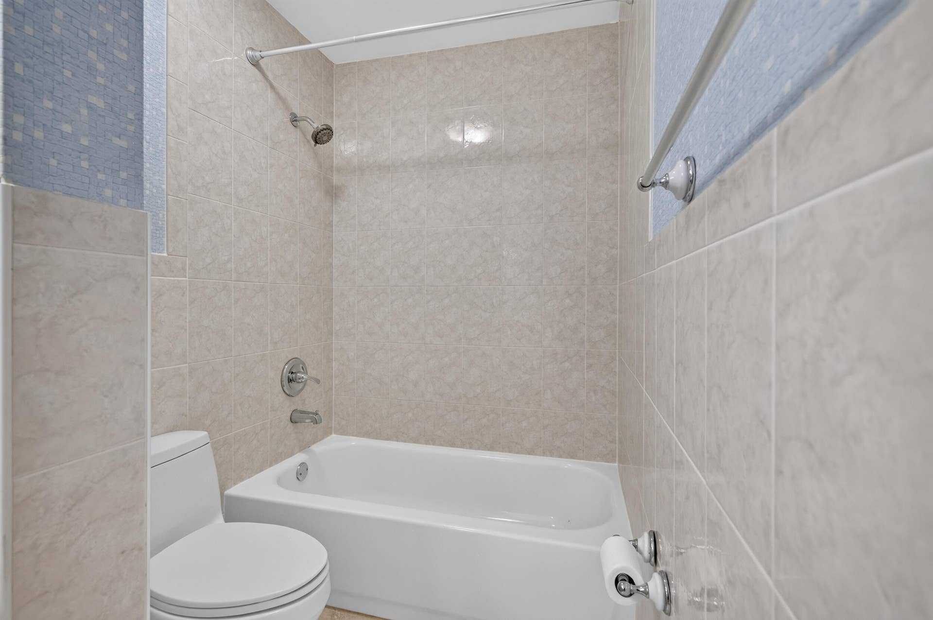 10765 CLEARY Boulevard, #307, Plantation, Plantation, FL 33324 10765 apt 307-26