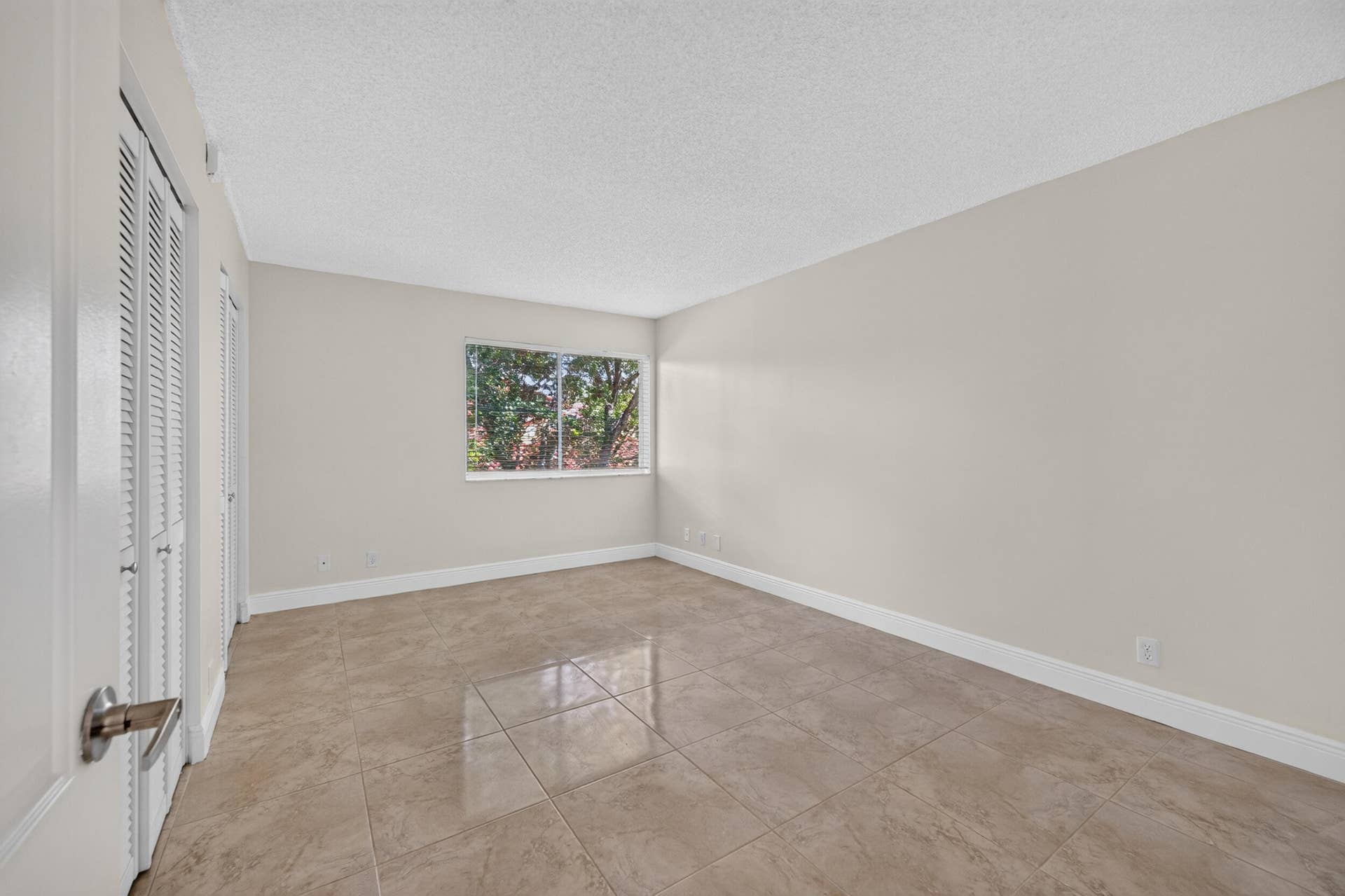 10765 CLEARY Boulevard, #307, Plantation, Plantation, FL 33324 10765 apt 307-22