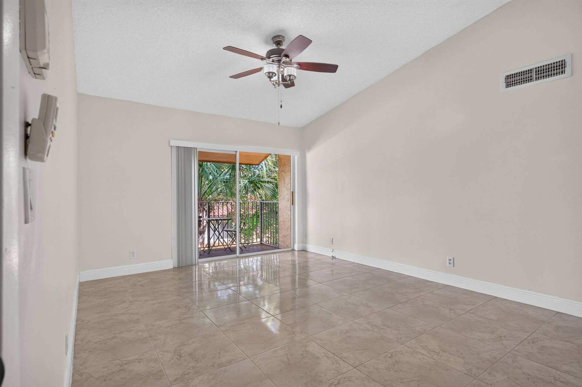 10765 CLEARY Boulevard, #307, Plantation, Plantation, FL 33324 10765 apt 307-9