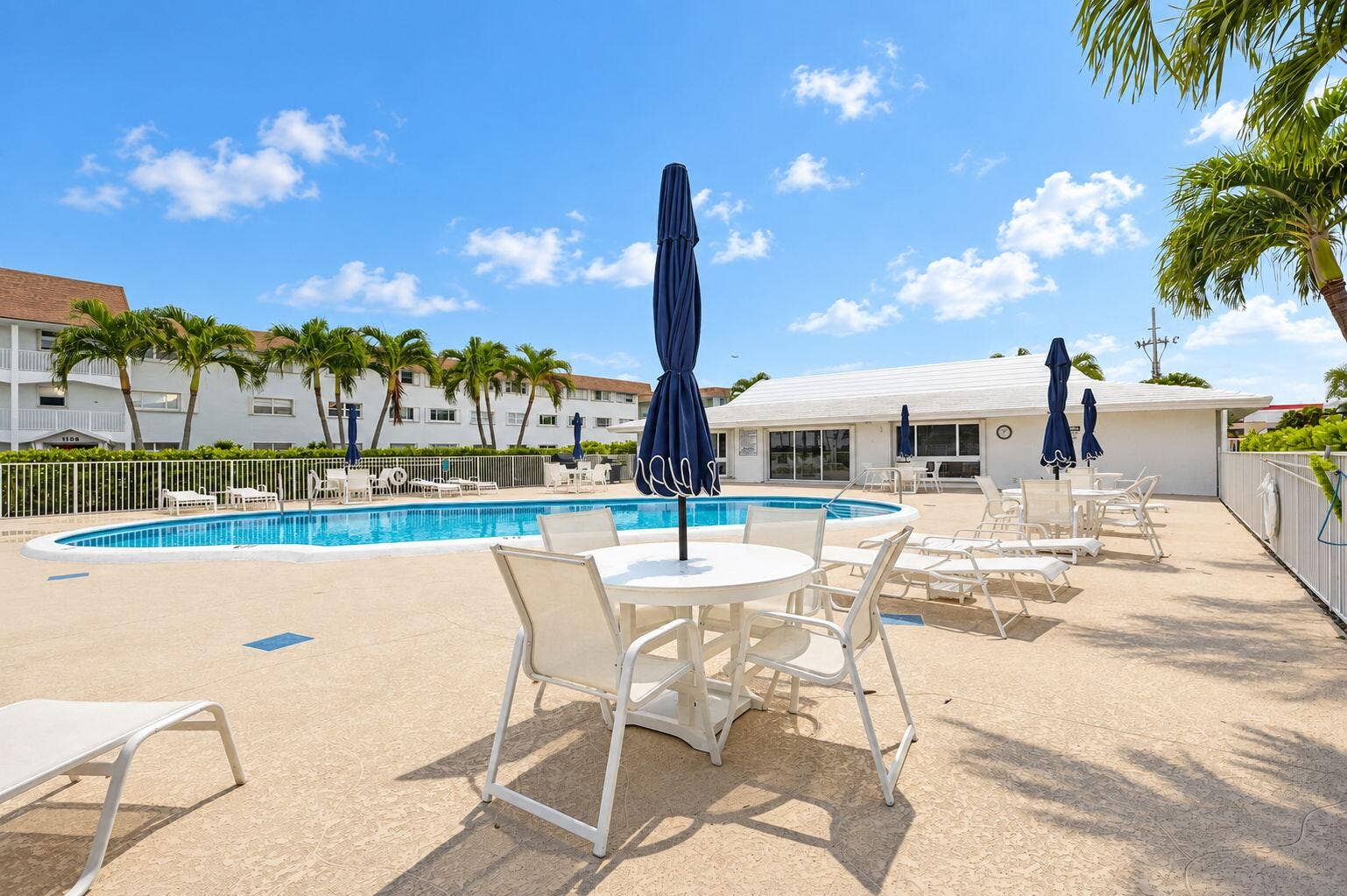 111 Shore Court, #301, North Palm Beach, FL 33408 92-web-or-mls-BS1A9085