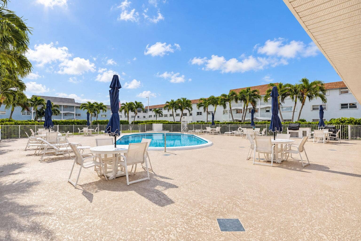 111 Shore Court, #301, North Palm Beach, FL 33408 90-web-or-mls-BS1A9074