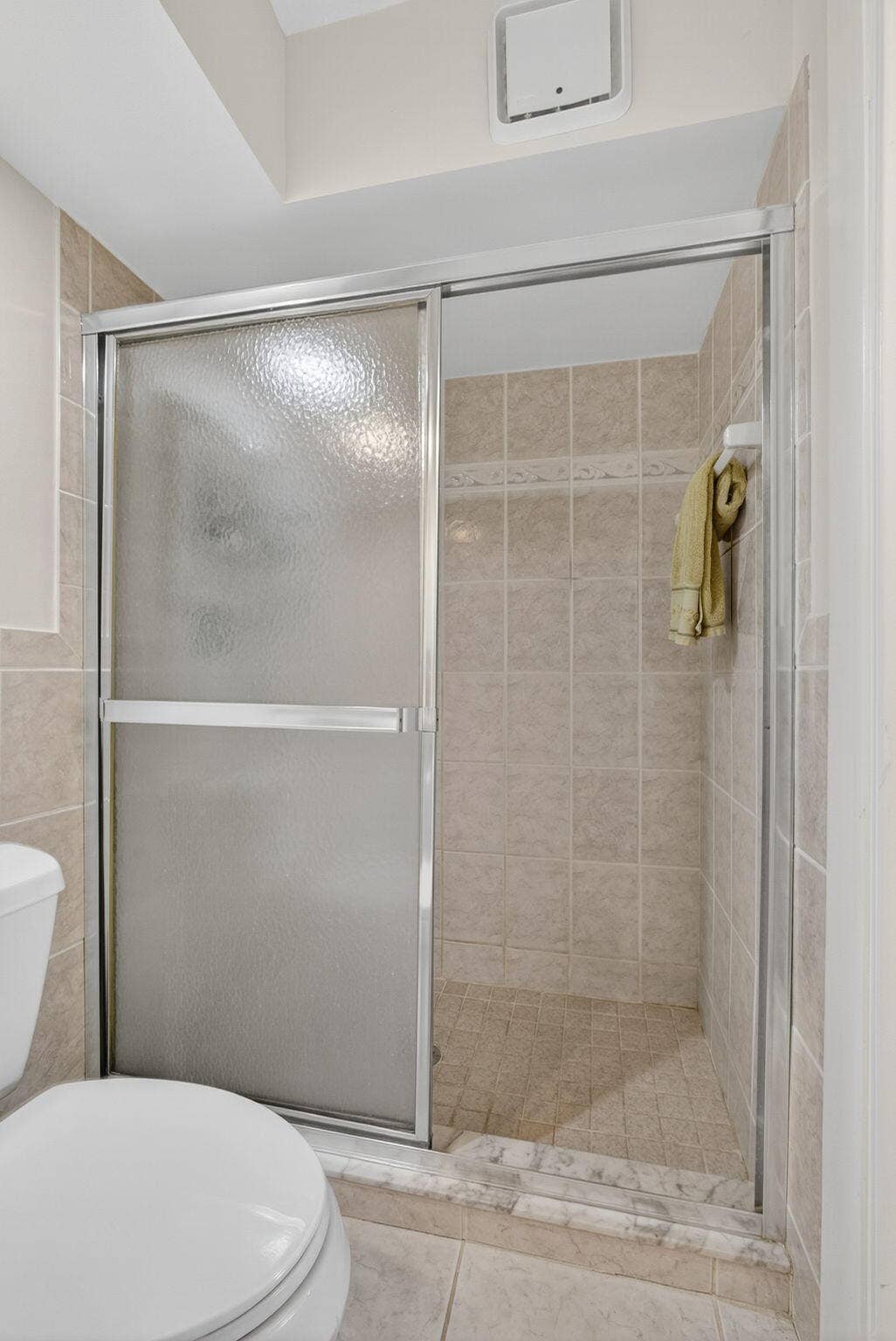 111 Shore Court, #301, North Palm Beach, FL 33408 34-web-or-mls-009_BS1A8903
