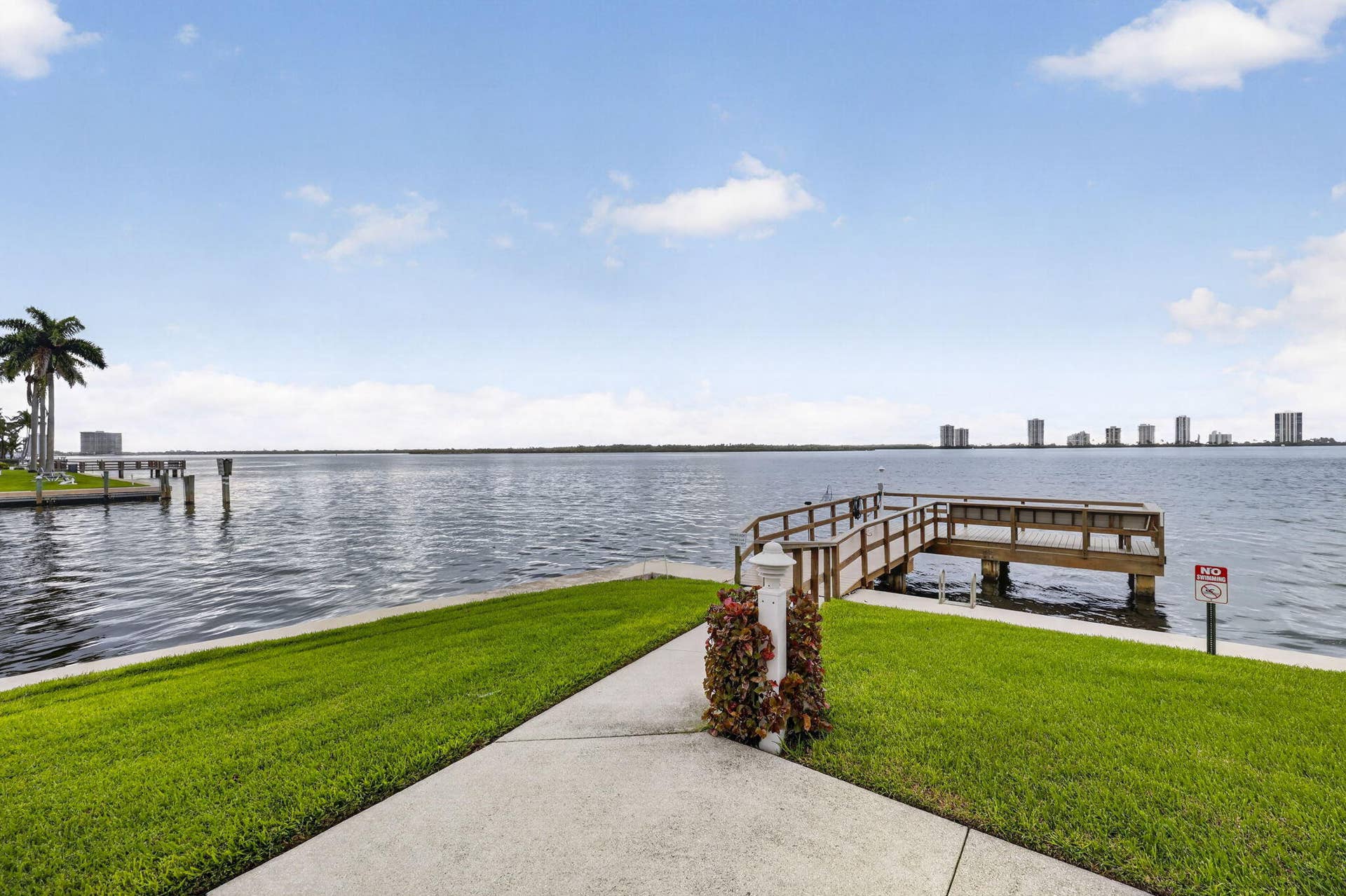 111 Shore Court, #301, North Palm Beach, FL 33408 121-web-or-mls-BS1A9234