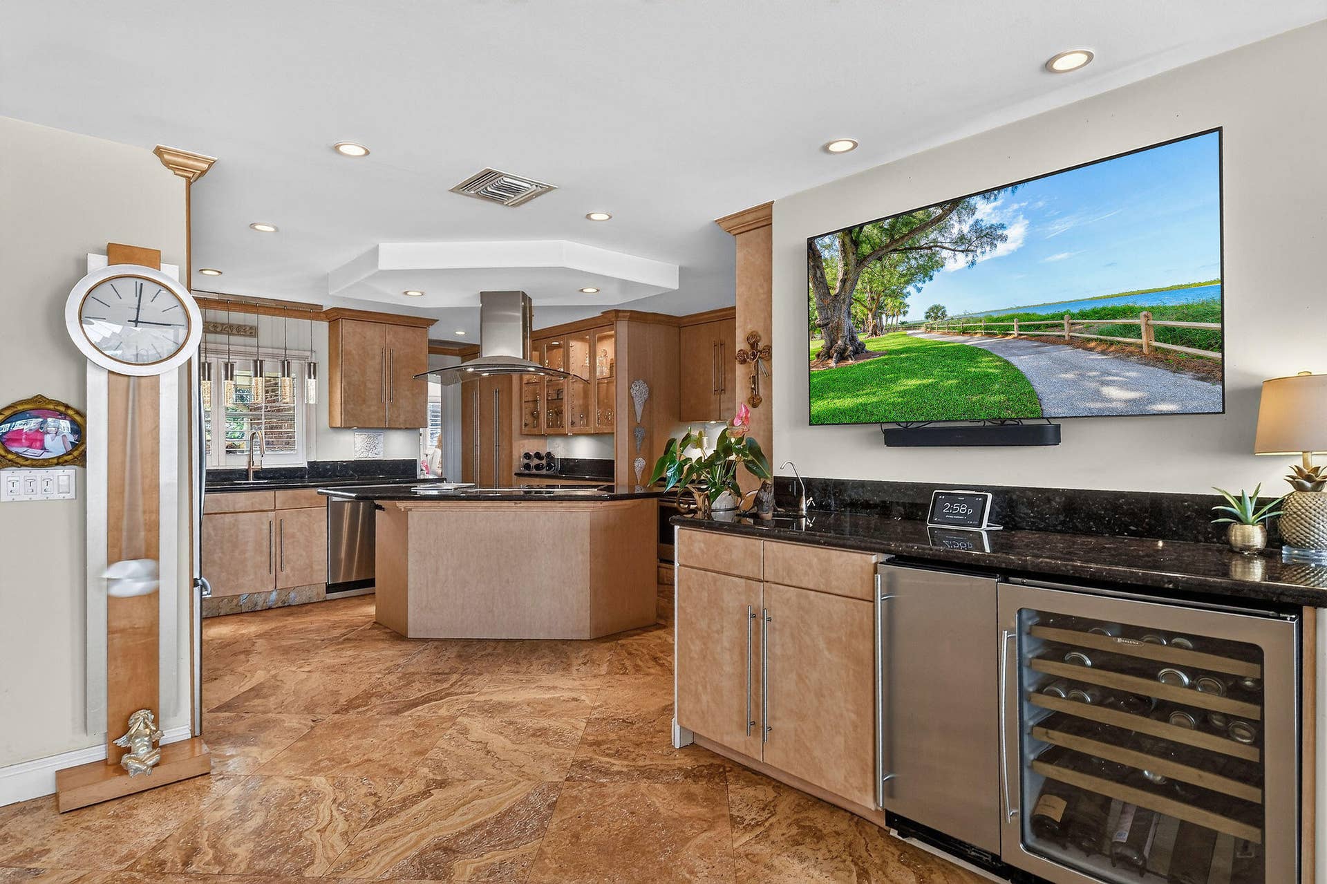 841 ANCHORAGE Drive, North Palm Beach, FL 33408 Kitchen