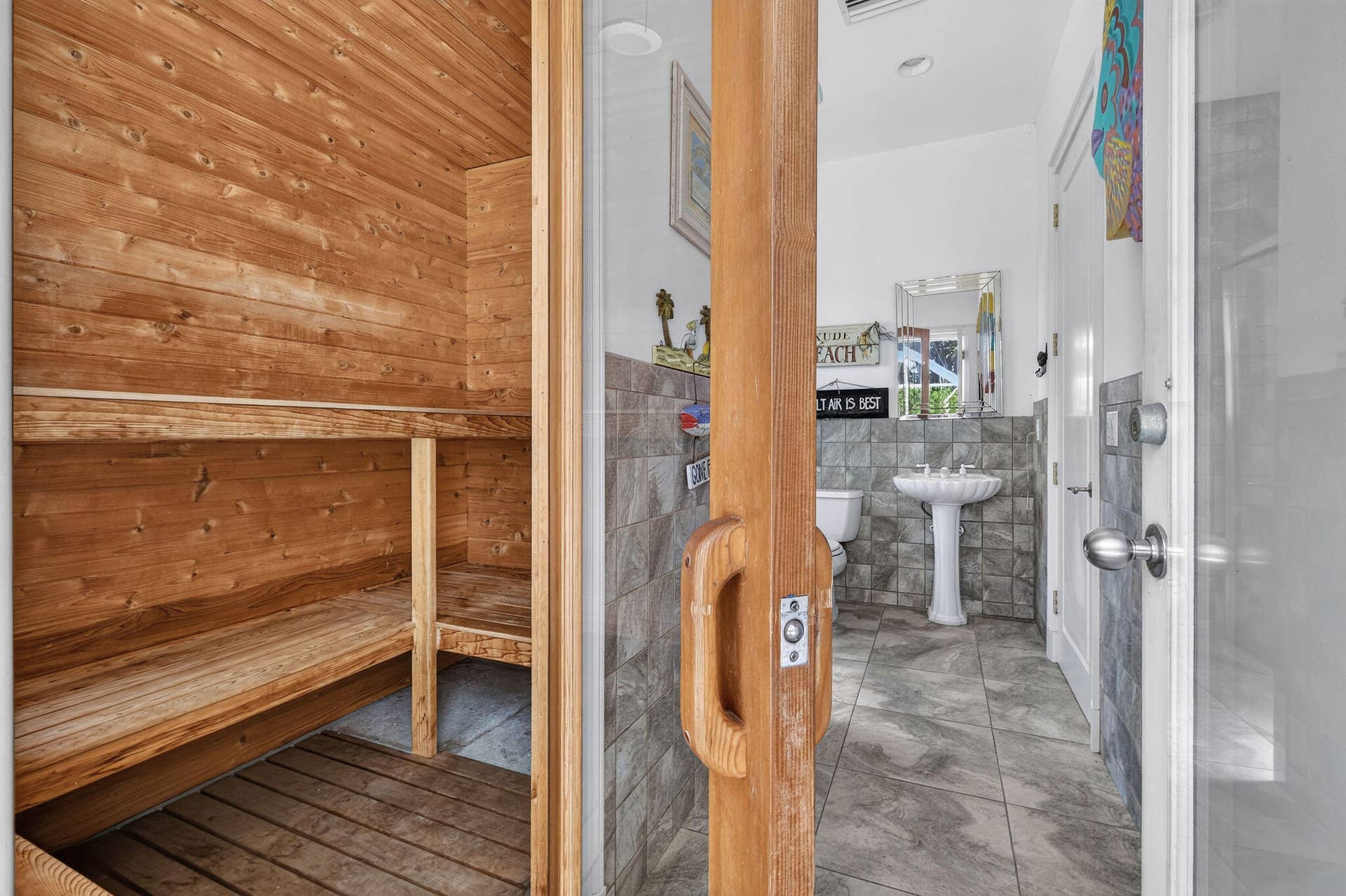 841 ANCHORAGE Drive, North Palm Beach, FL 33408 Sauna & full bath with shower