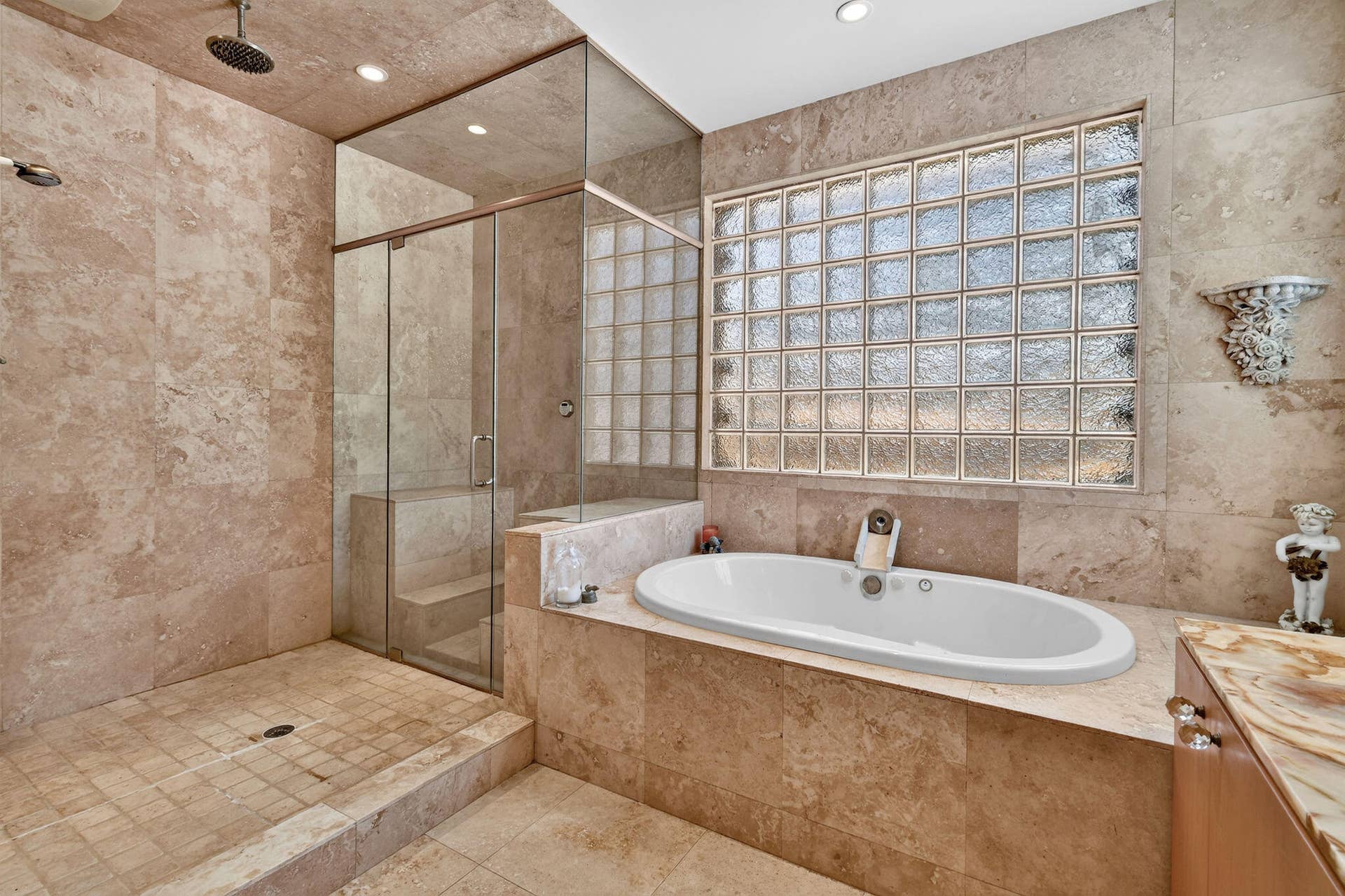841 ANCHORAGE Drive, North Palm Beach, FL 33408 Master bathroom - steam shower