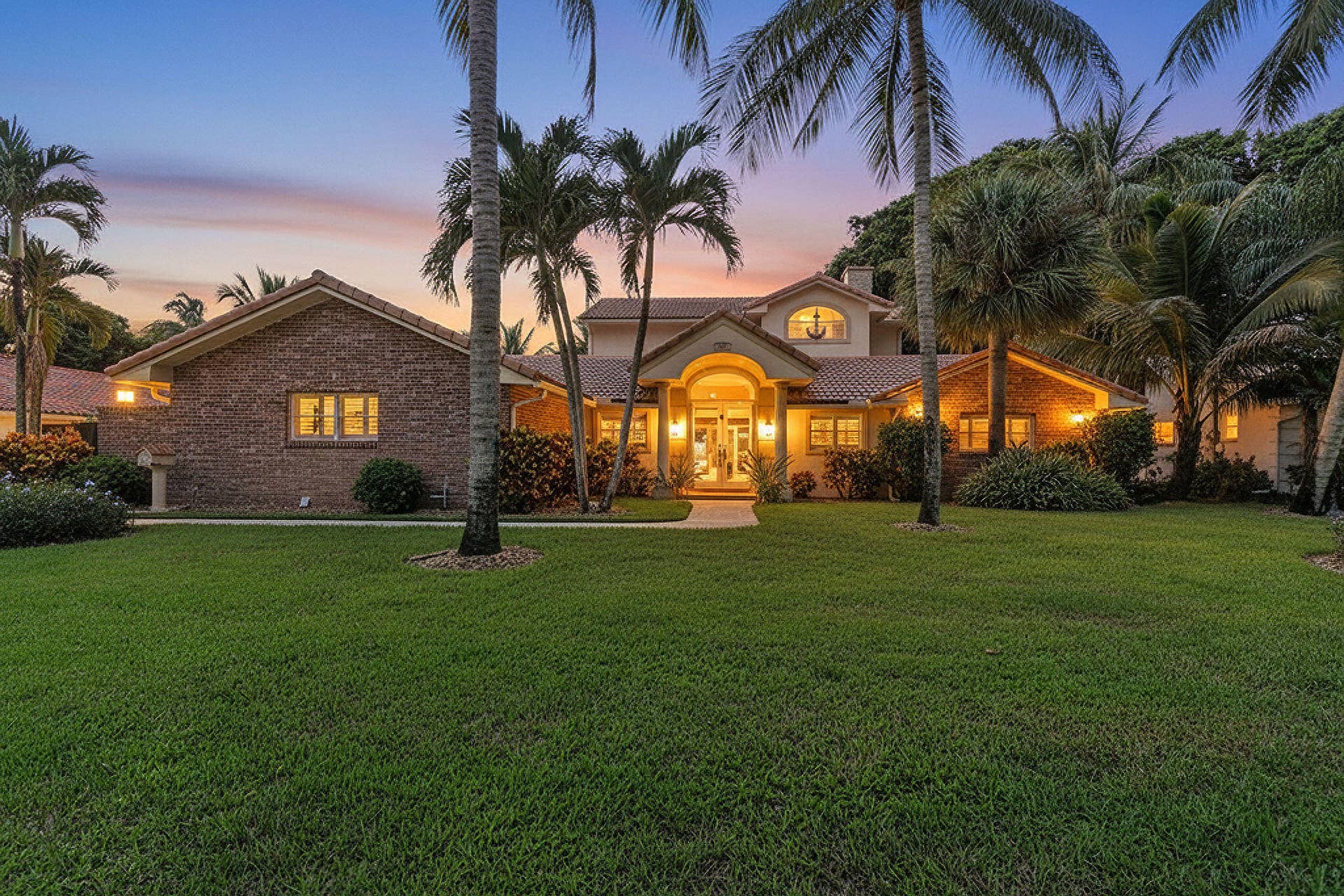 841 ANCHORAGE Drive, North Palm Beach, FL 33408 841AnchorageDr-Twilight01