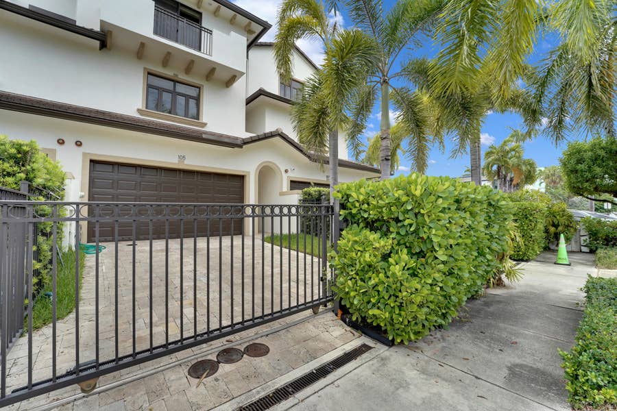 Property photo for 105 ISLE OF VENICE Drive, #105, Fort Lauderdale, FL