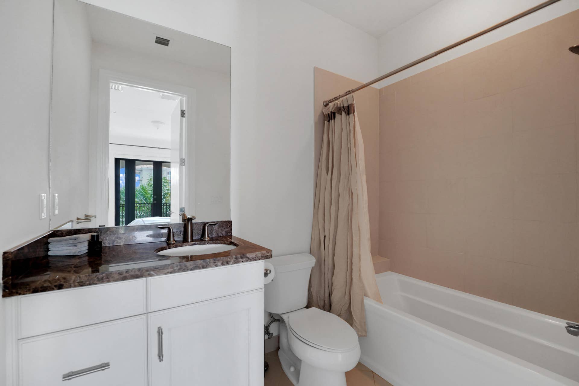 105 ISLE OF VENICE Drive, #105, Fort Lauderdale, Fort Lauderdale, FL 33301 DSC05665