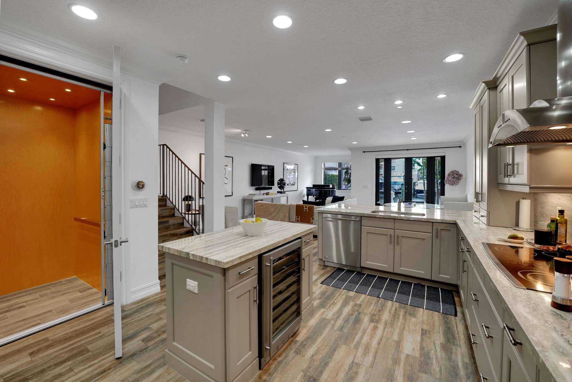 105 ISLE OF VENICE Drive, #105, Fort Lauderdale, Fort Lauderdale, FL 33301 DSC05551
