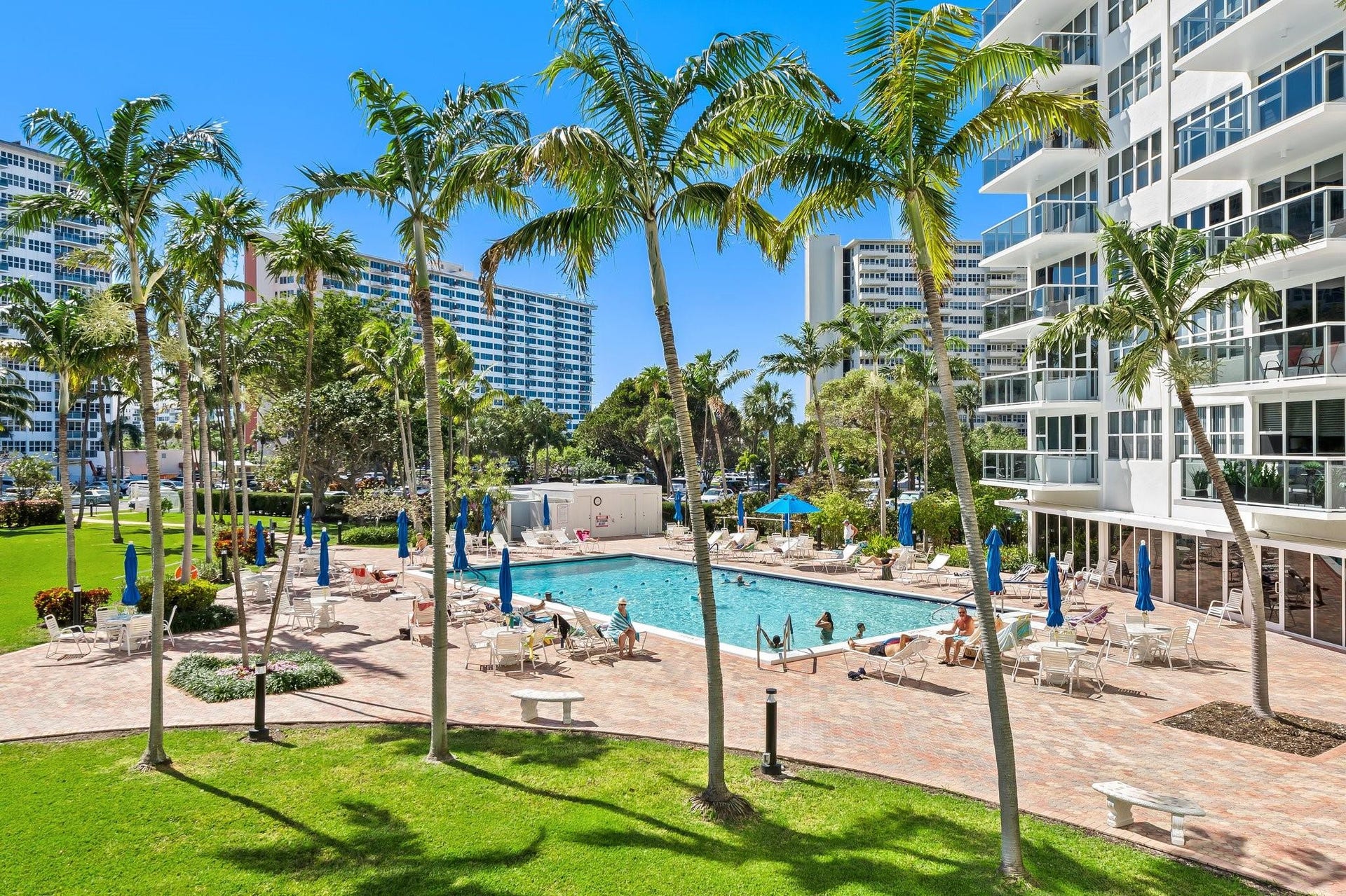 3300 NE 36th Street, #309, Fort Lauderdale, FL 33308 Pool