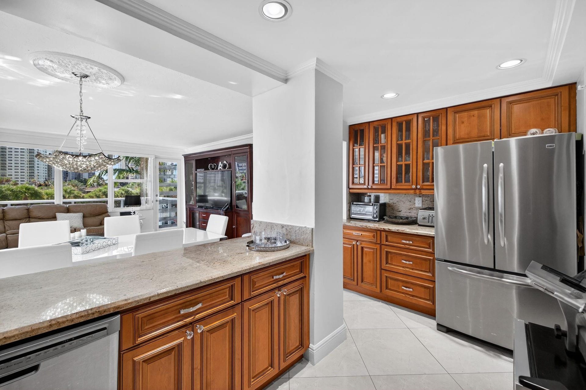 3300 NE 36th Street, #309, Fort Lauderdale, FL 33308 French door refrigerator