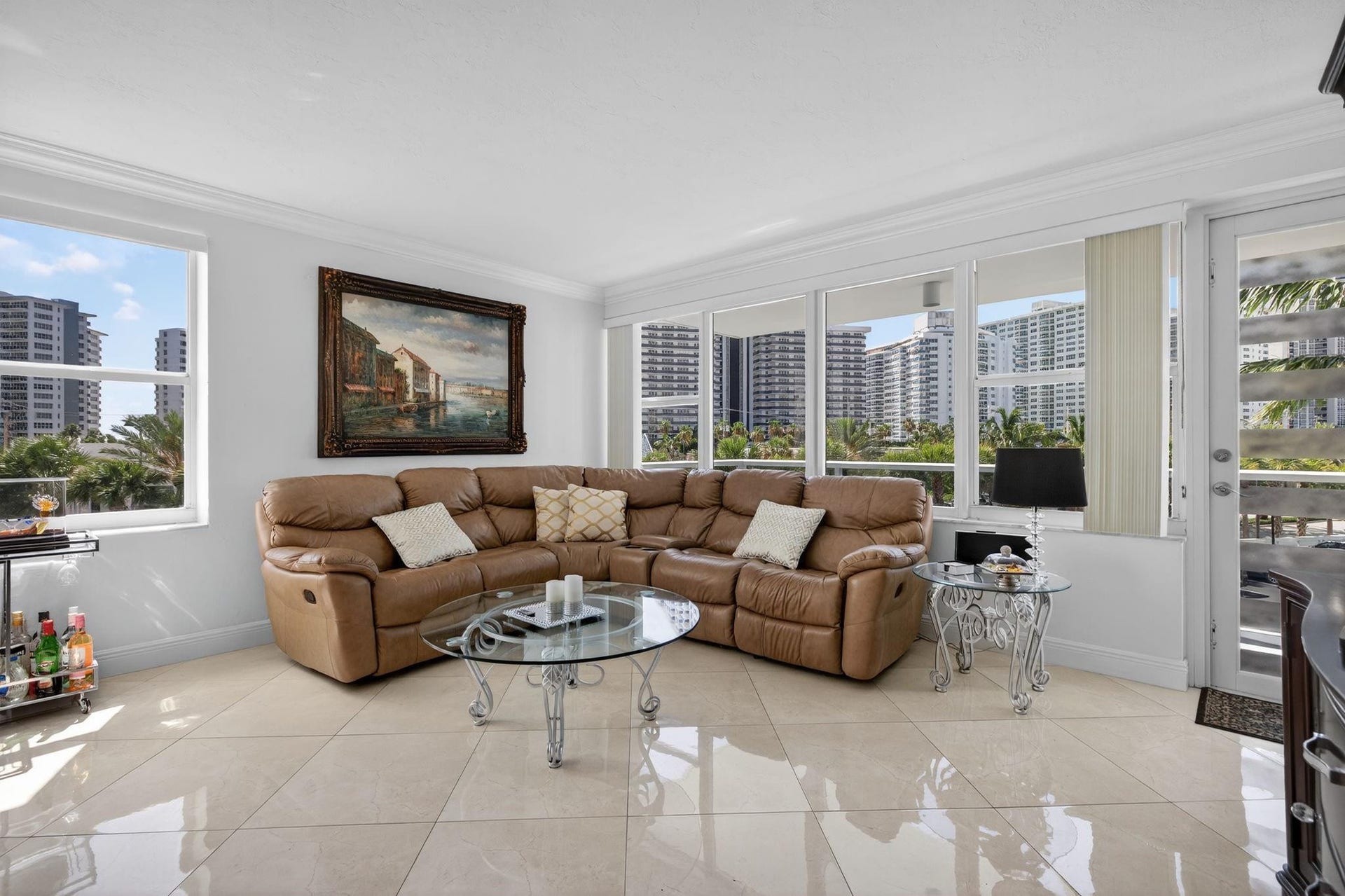 3300 NE 36th Street, #309, Fort Lauderdale, FL 33308 Large diagonal tiles