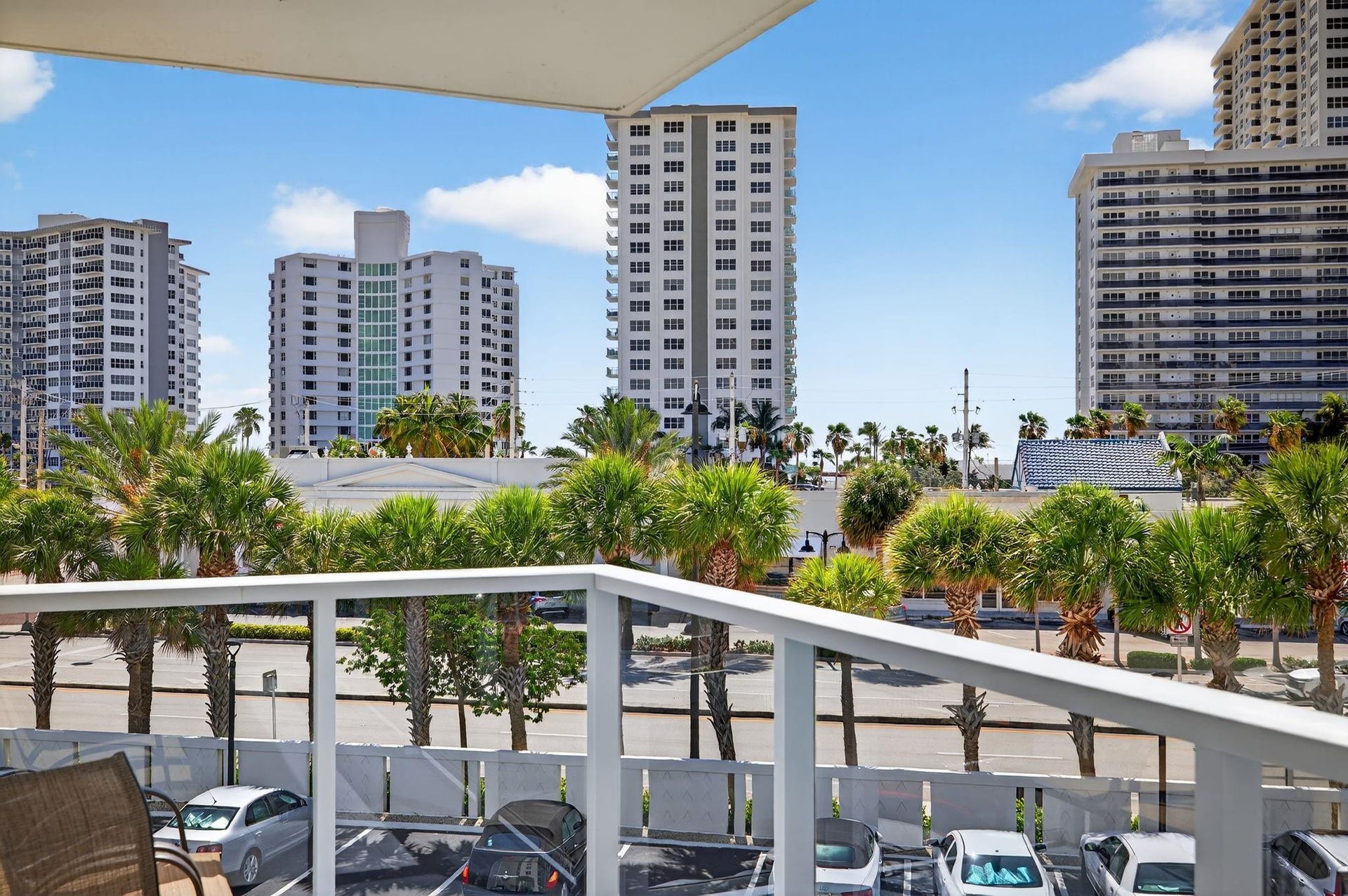 3300 NE 36th Street, #309, Fort Lauderdale, FL 33308 Ocean glimpse