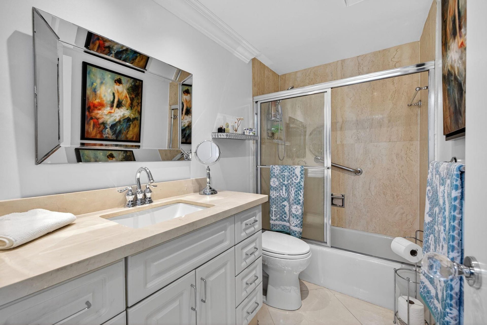 3300 NE 36th Street, #309, Fort Lauderdale, FL 33308 Guest bathroom