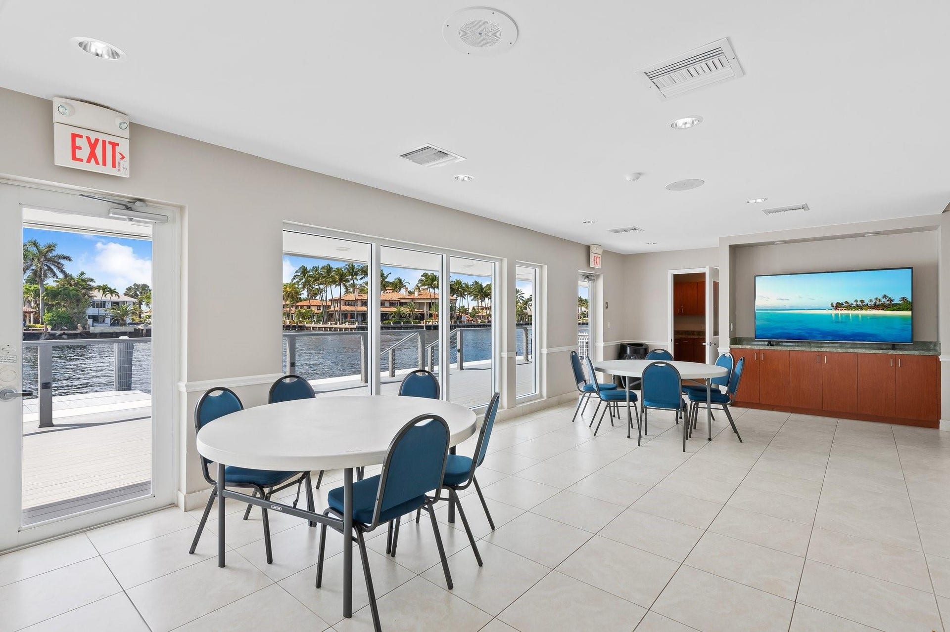 3300 NE 36th Street, #309, Fort Lauderdale, FL 33308 Clubhouse interior